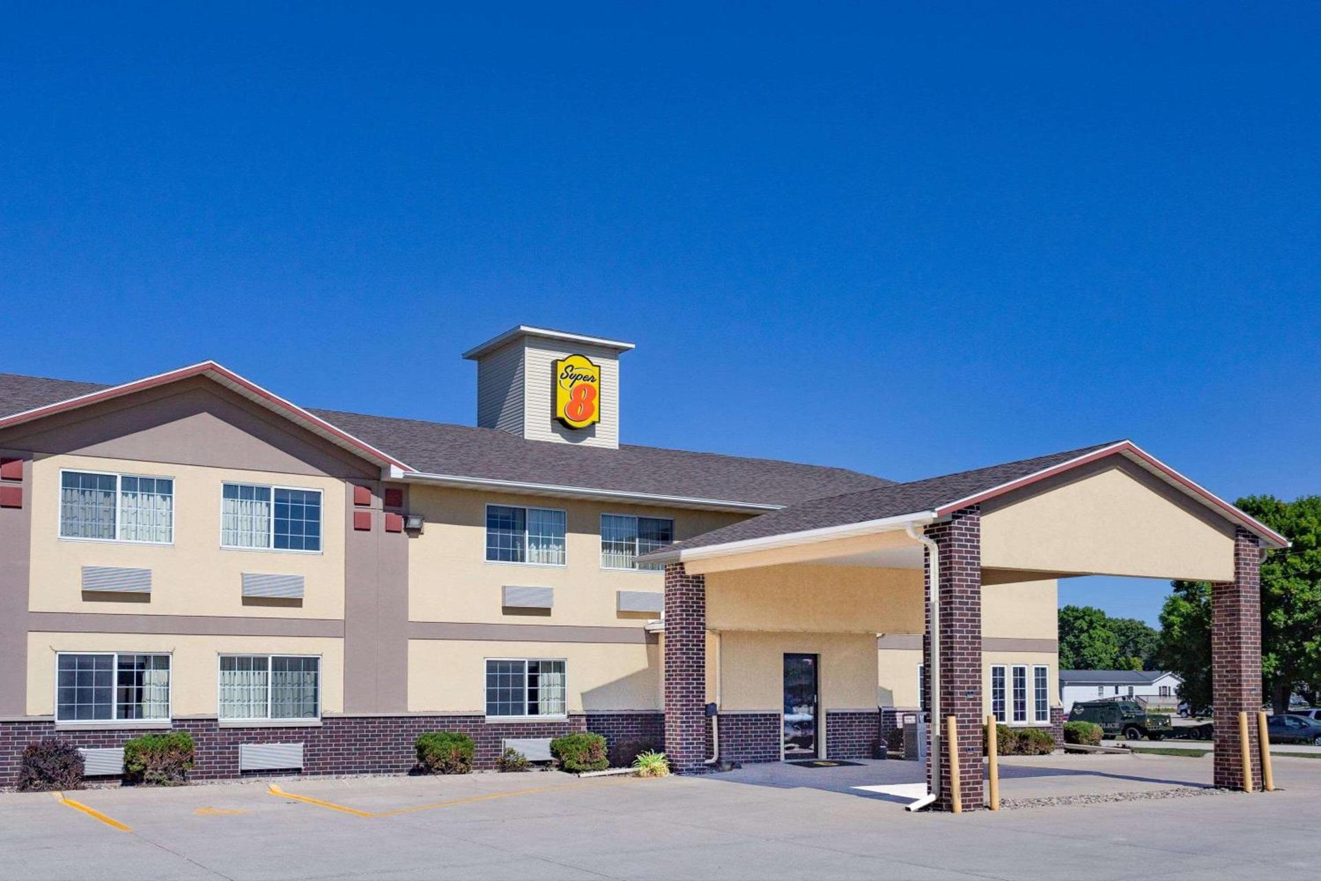 Emmetsburg Hotel & Suites photo 2