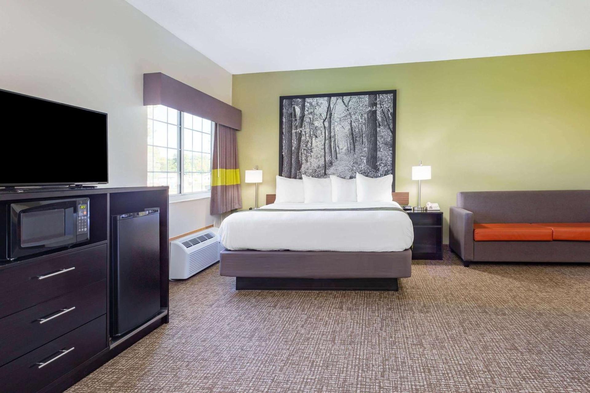 Emmetsburg Hotel & Suites photo 28