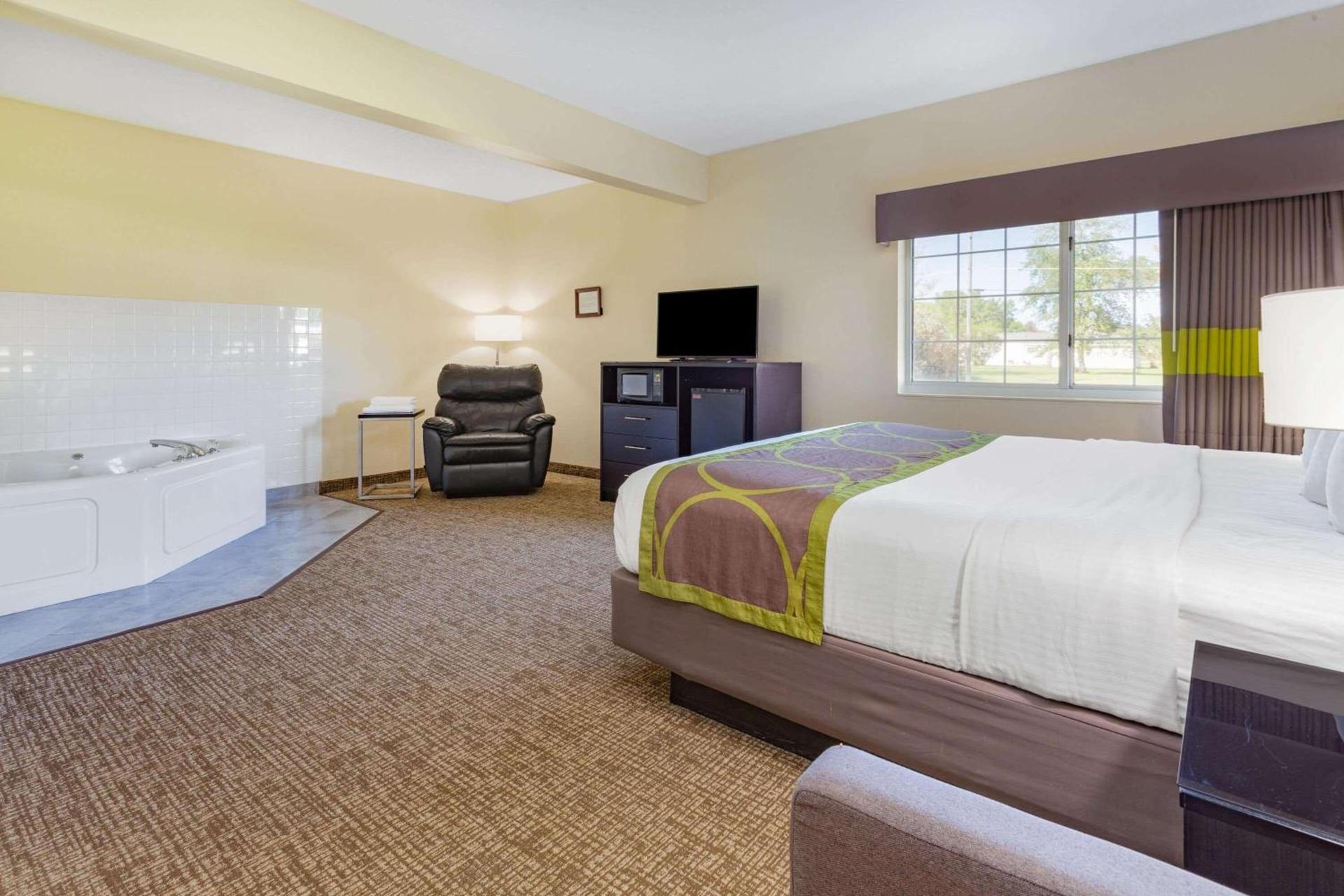 Emmetsburg Hotel & Suites photo 27