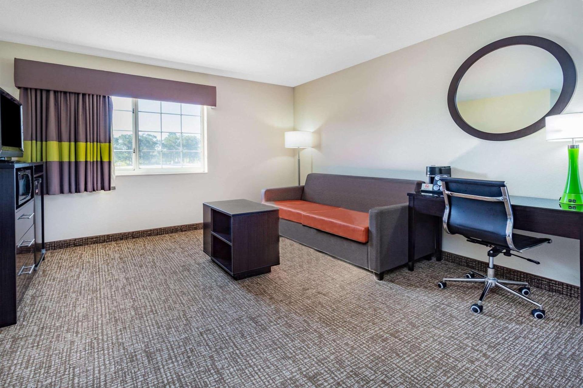 Emmetsburg Hotel & Suites photo 38
