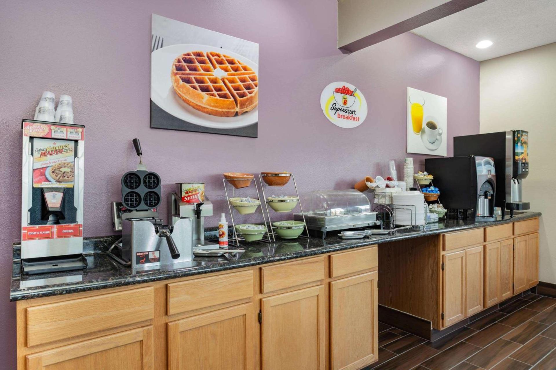 Emmetsburg Hotel & Suites photo 45