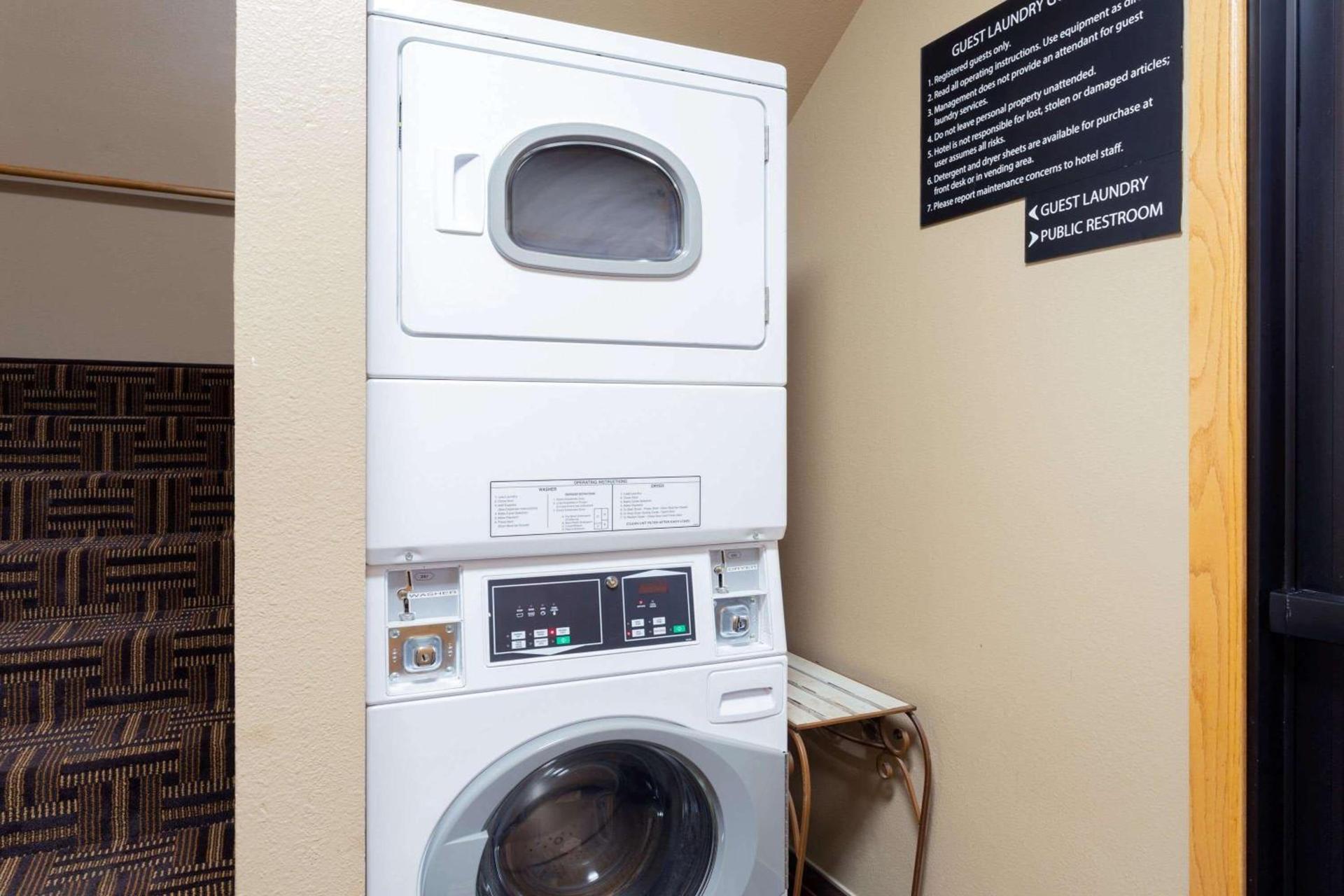Emmetsburg Hotel & Suites photo 50