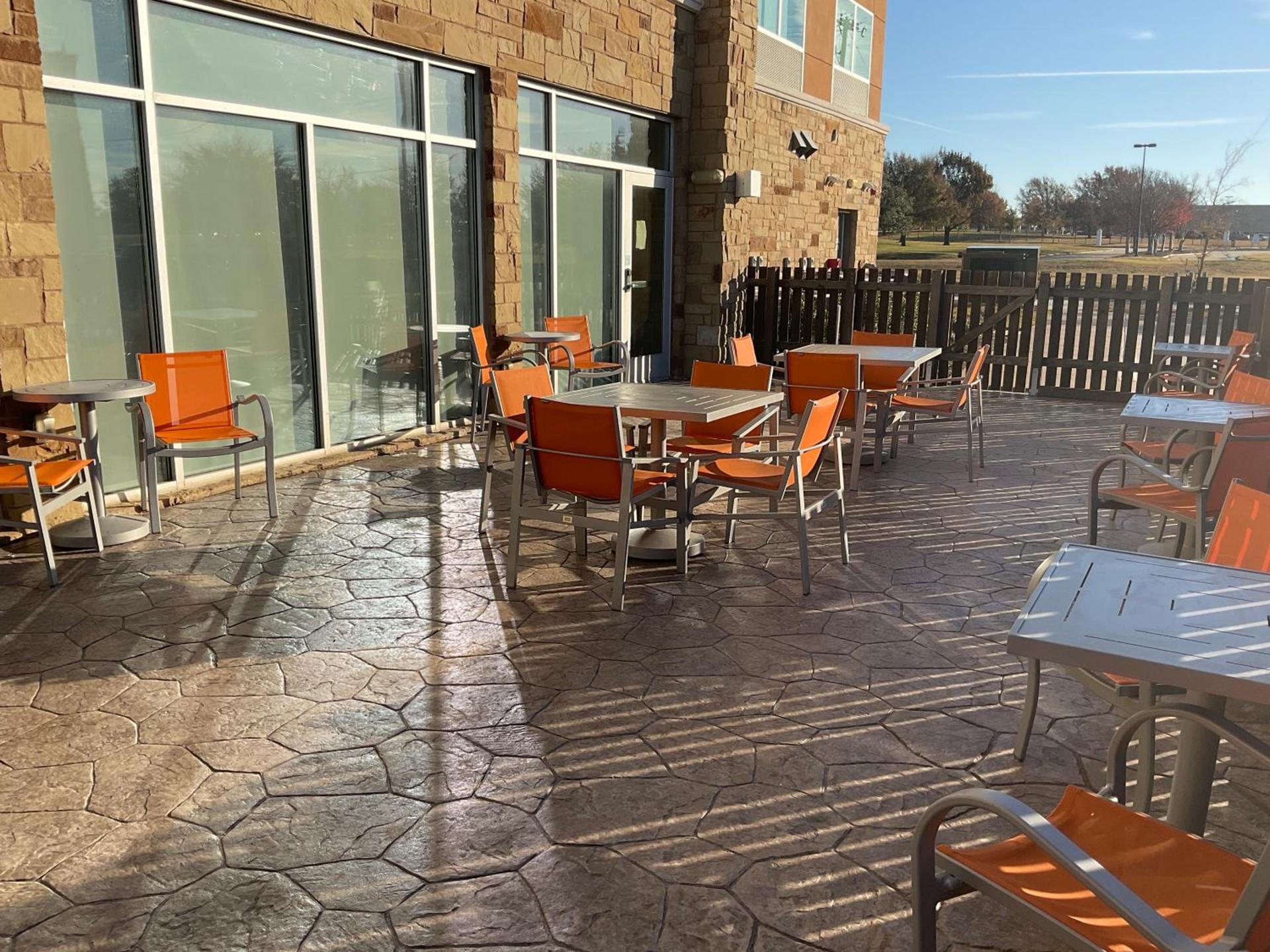 Holiday Inn Express & Suites - Wylie West by IHG photo 4