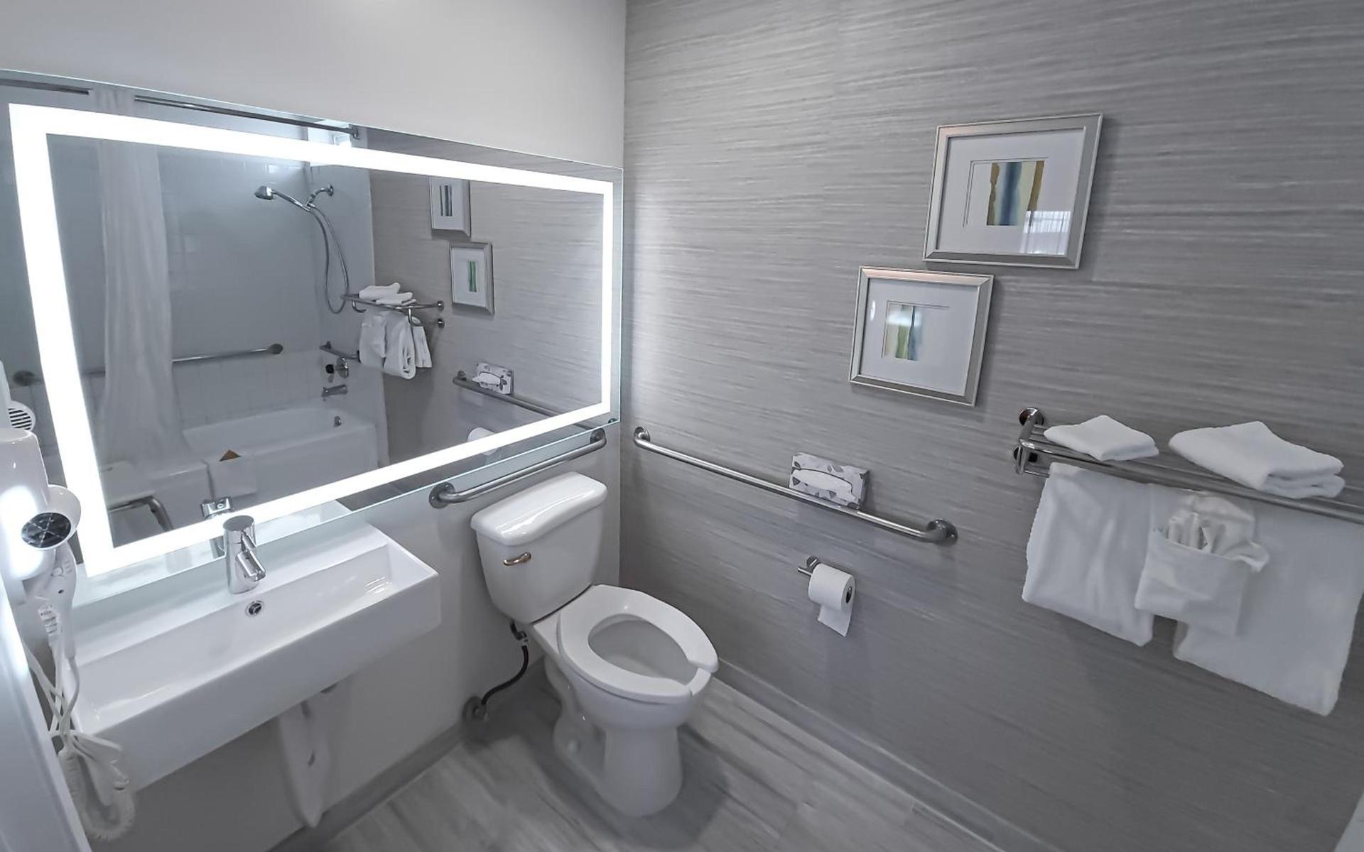 Quality Inn Burbank Airport photo 44