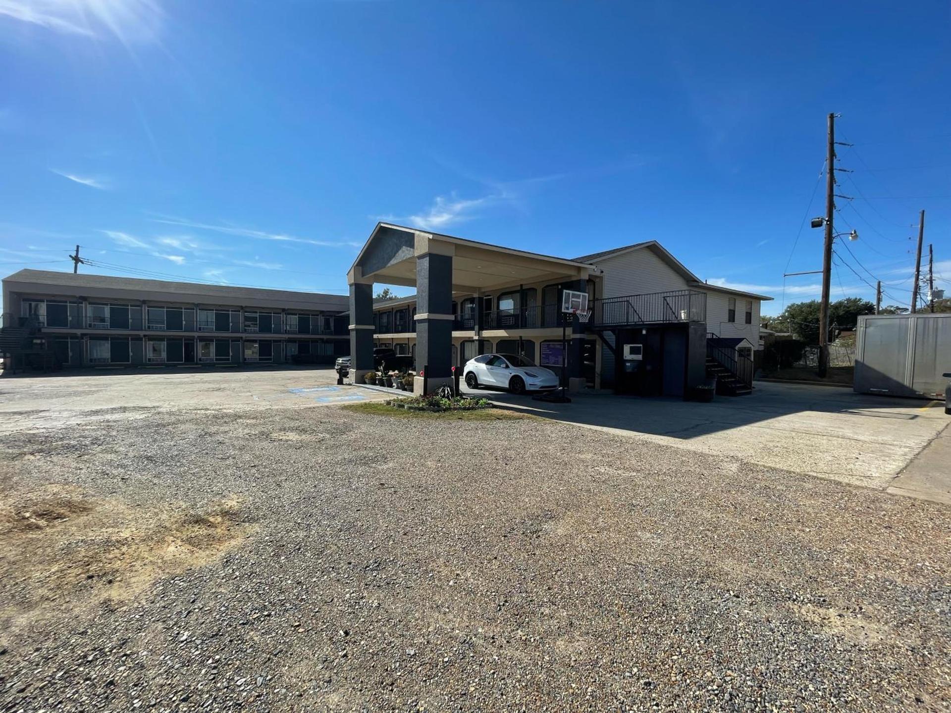 Best Budget Inn photo 1