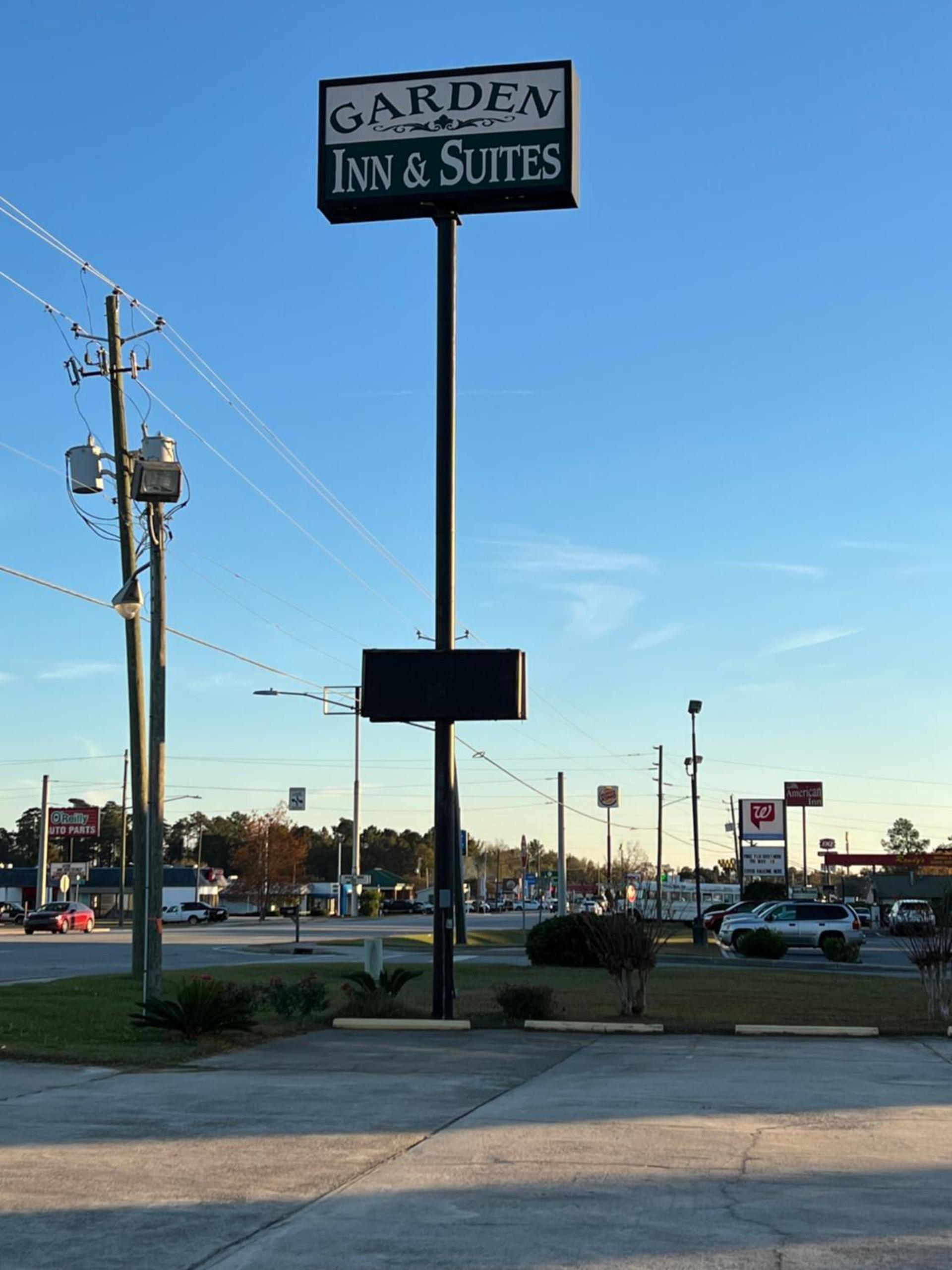 Garden Inn & Suites photo 26