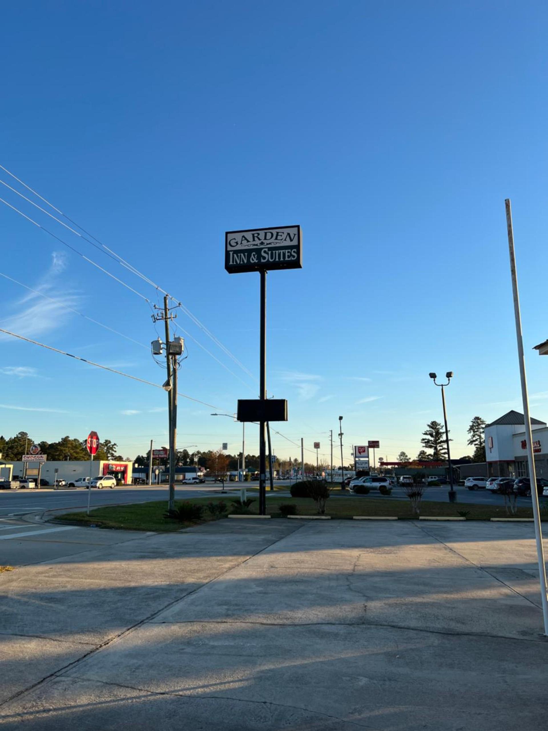 Garden Inn & Suites photo 25