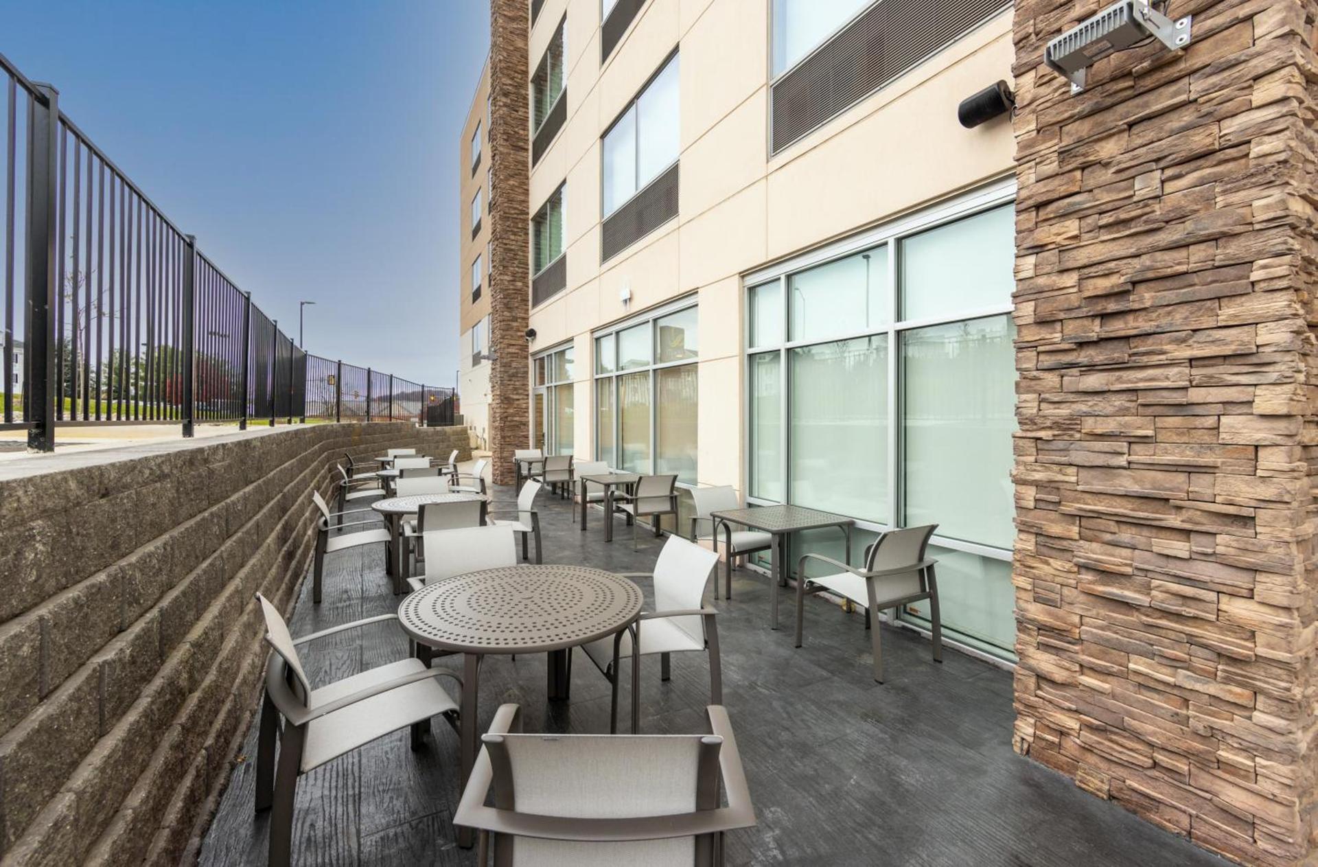 Holiday Inn Express & Suites - Harrisonburg University Area by IHG photo 39