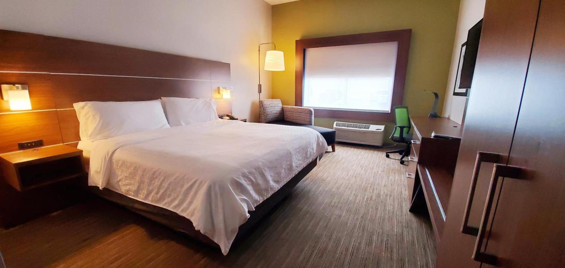 Holiday Inn Express & Suites Rehoboth Beach by IHG photo 75