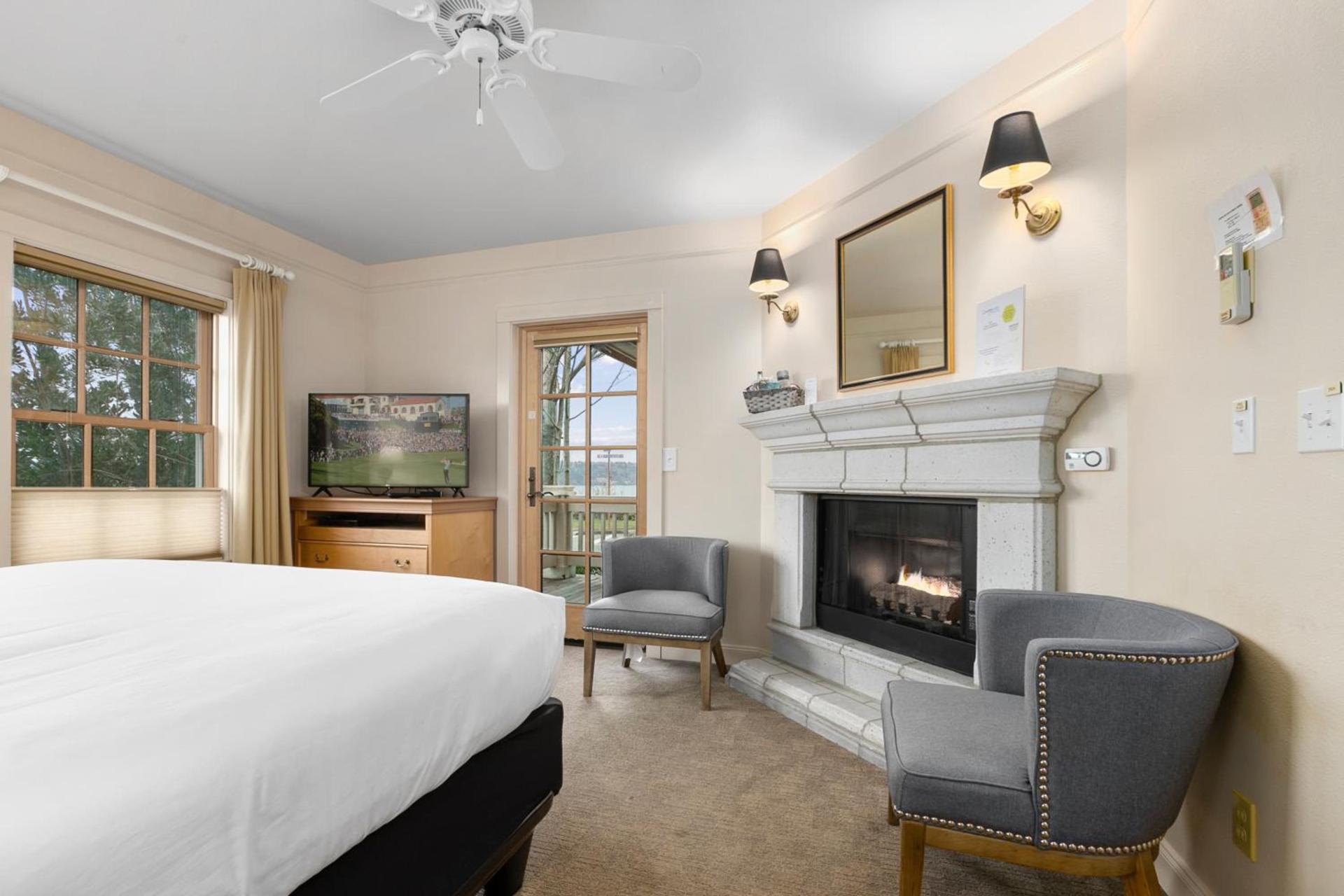 Saratoga Inn photo 4