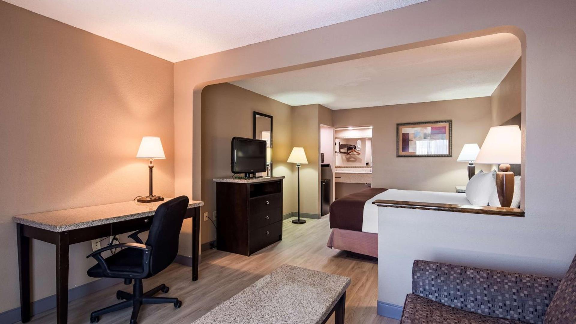 Best Western Lumberton photo 11