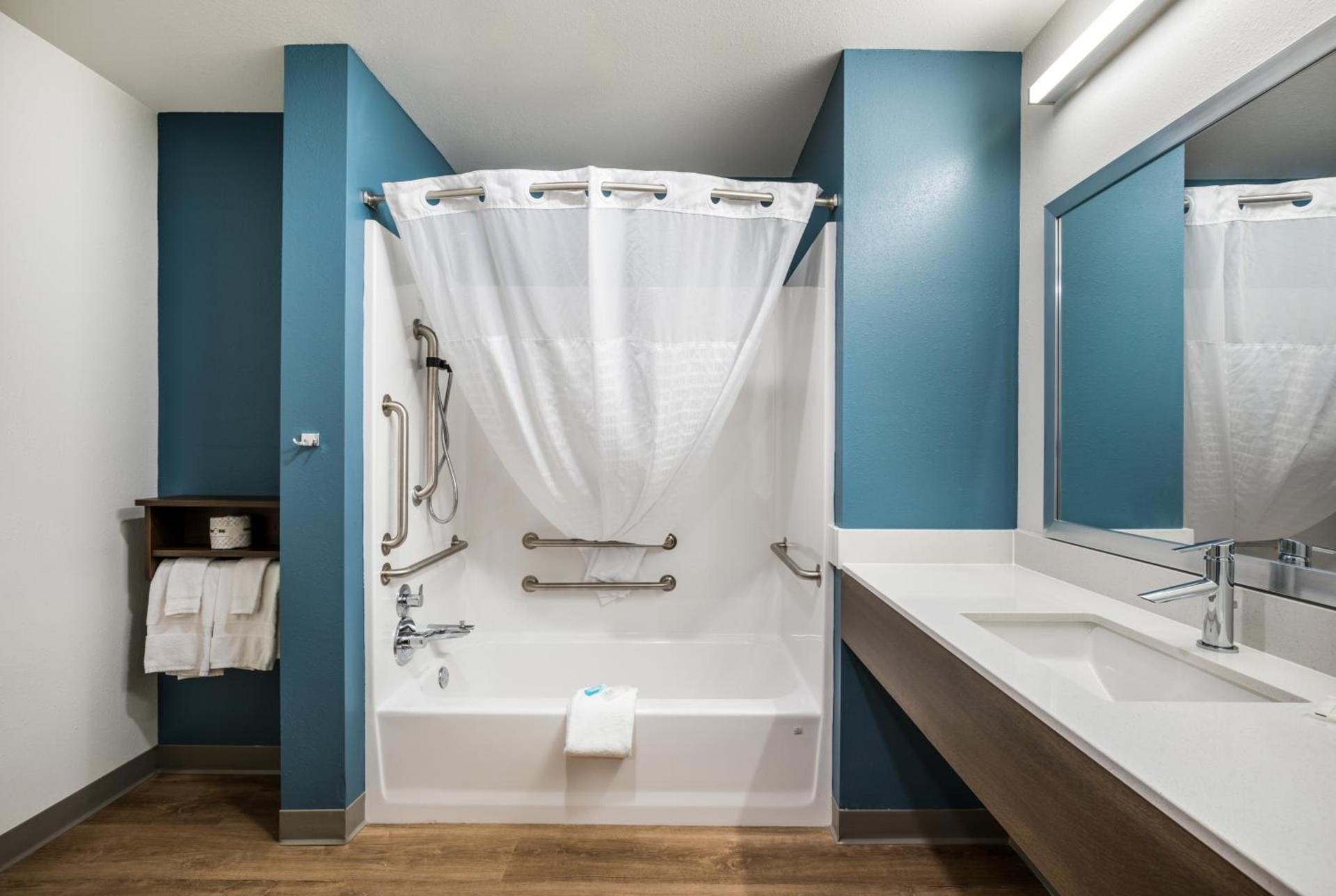 WoodSpring Suites Gurnee - Chicago photo 44