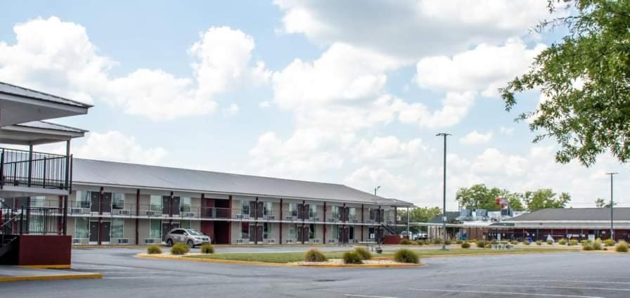 Econo Lodge Vidalia photo 42