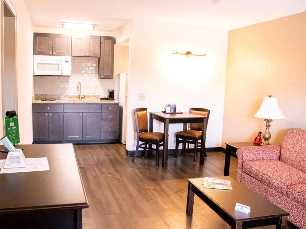Econo Lodge Vidalia photo 46