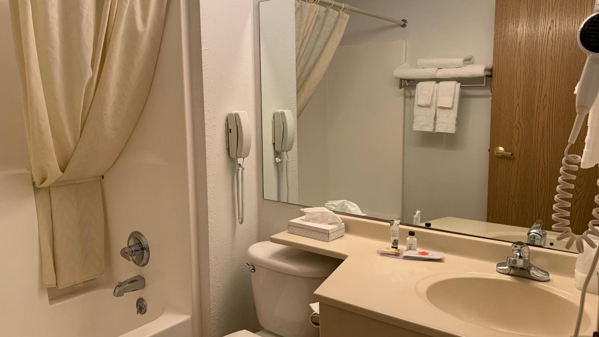 Fairbridge Inn and Suites - Miles City photo 24