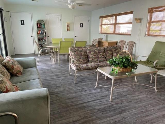 Tuckaway Shores Resort photo 72