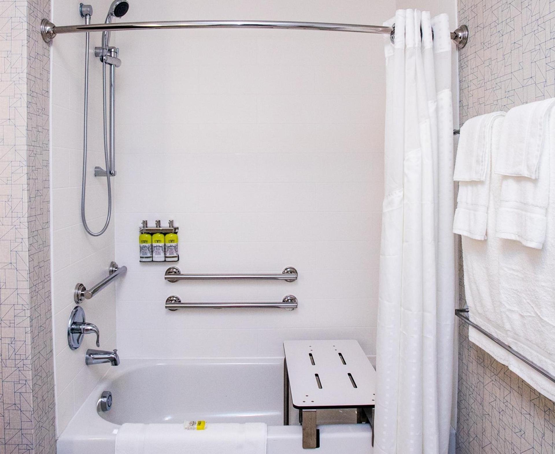 Holiday Inn Express & Suites Rehoboth Beach by IHG photo 81