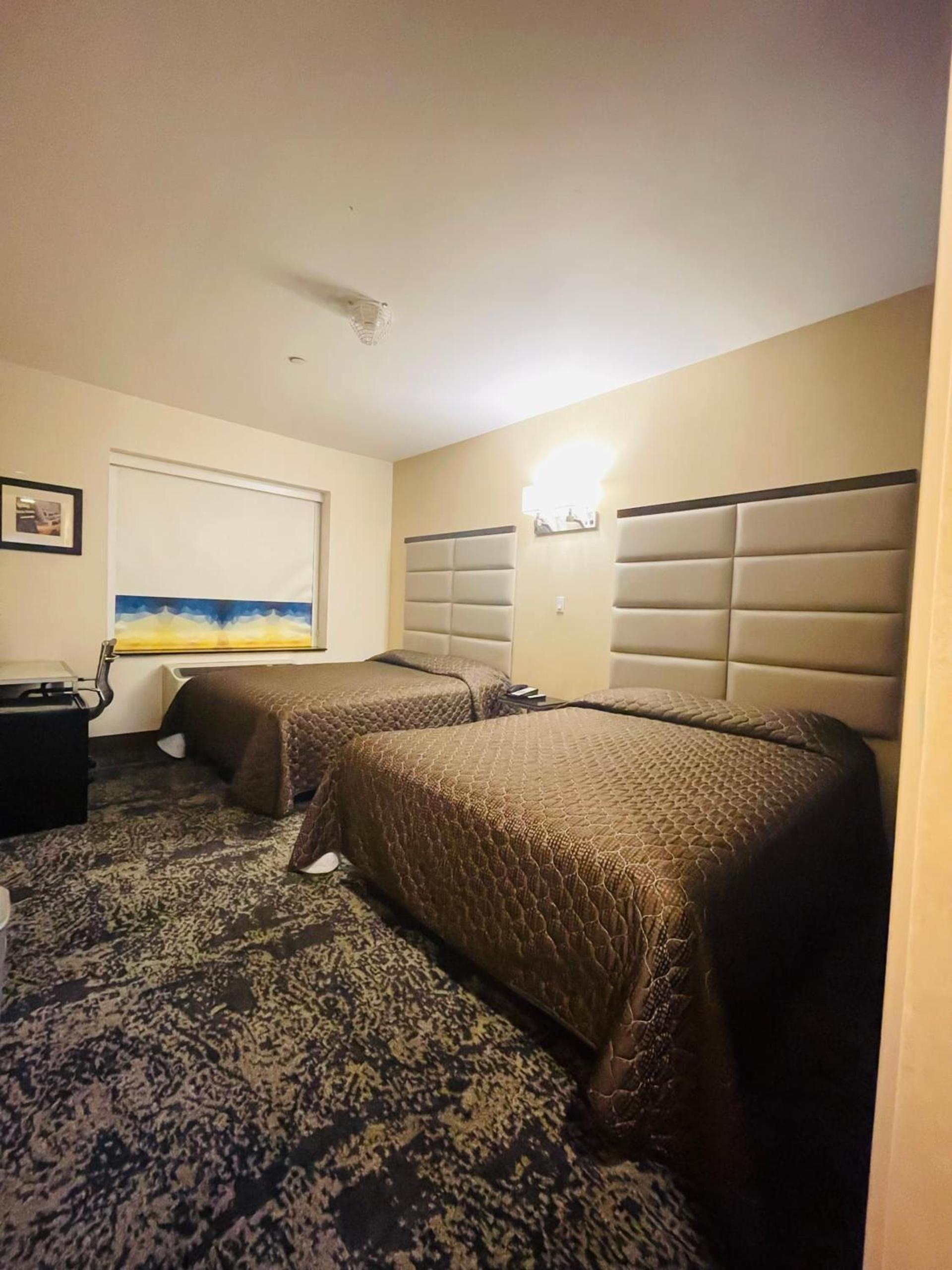 7 Days Hotel photo 22
