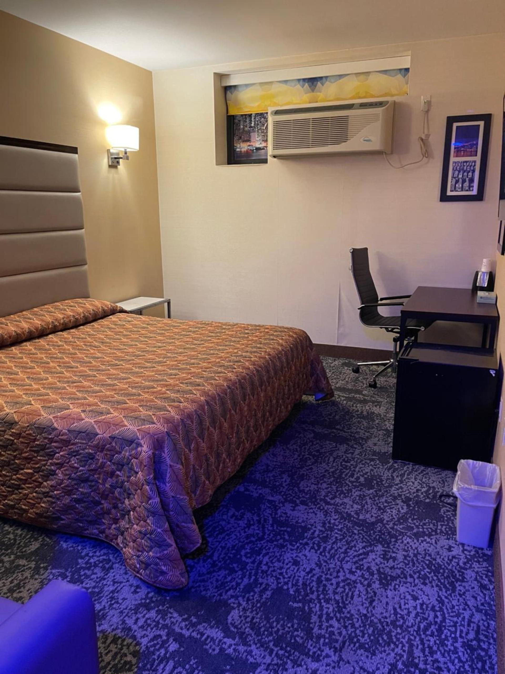 7 Days Hotel photo 31