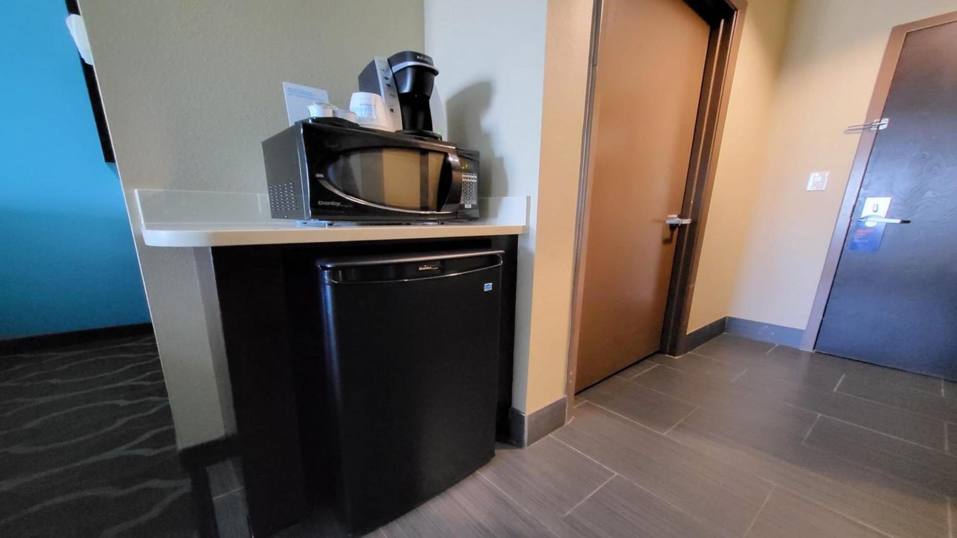 Holiday Inn Express Hotels & Suites Cuero by IHG photo 32