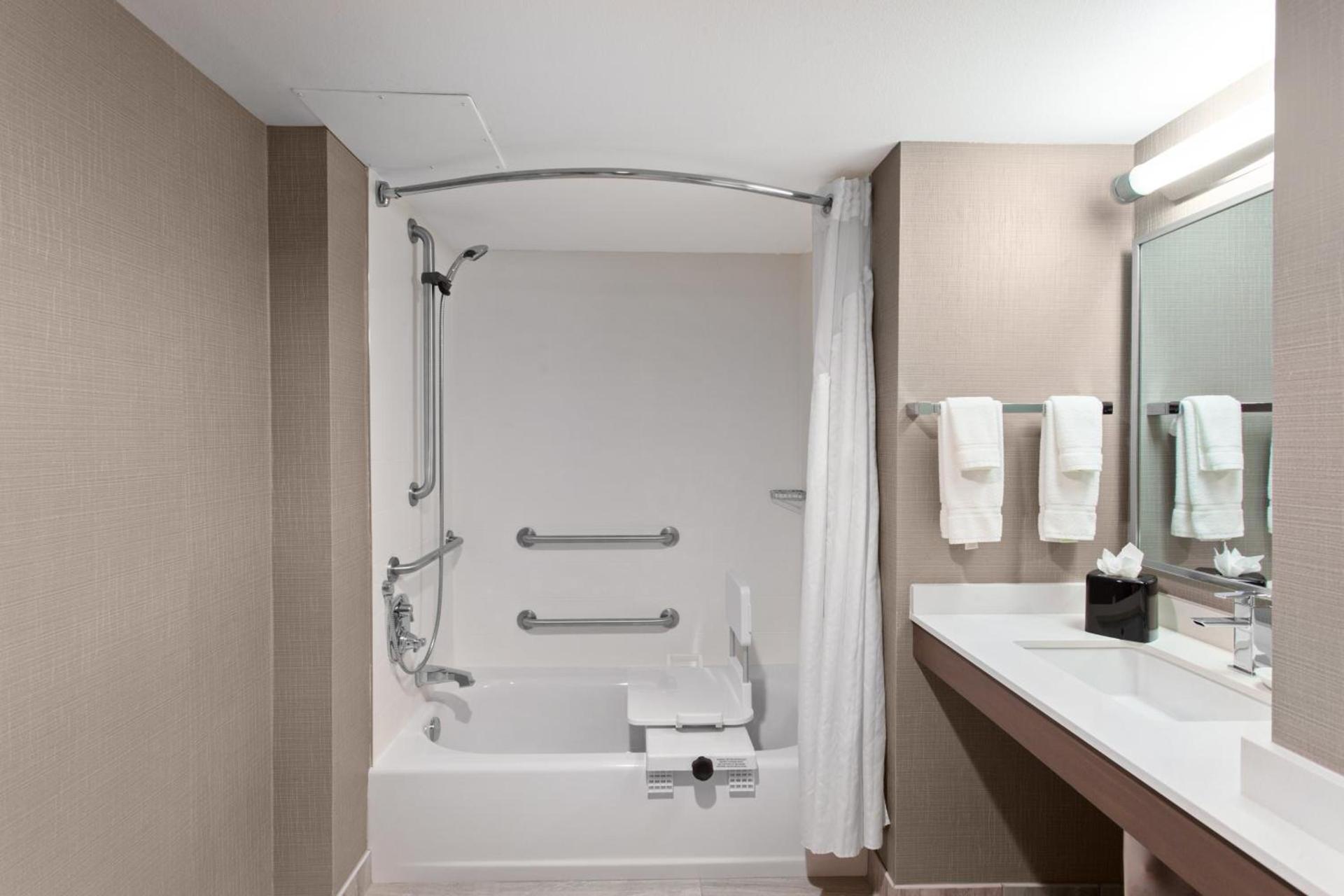 Holiday Inn Diamond Bar - Pomona by IHG photo 36