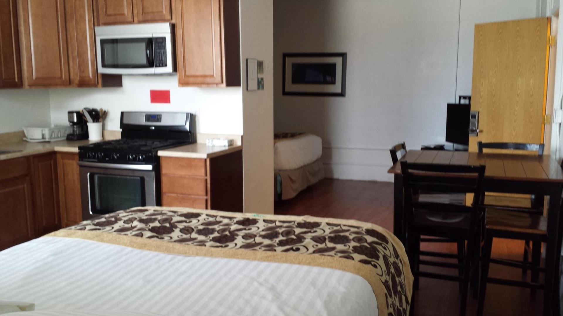 Sage Motel photo 32