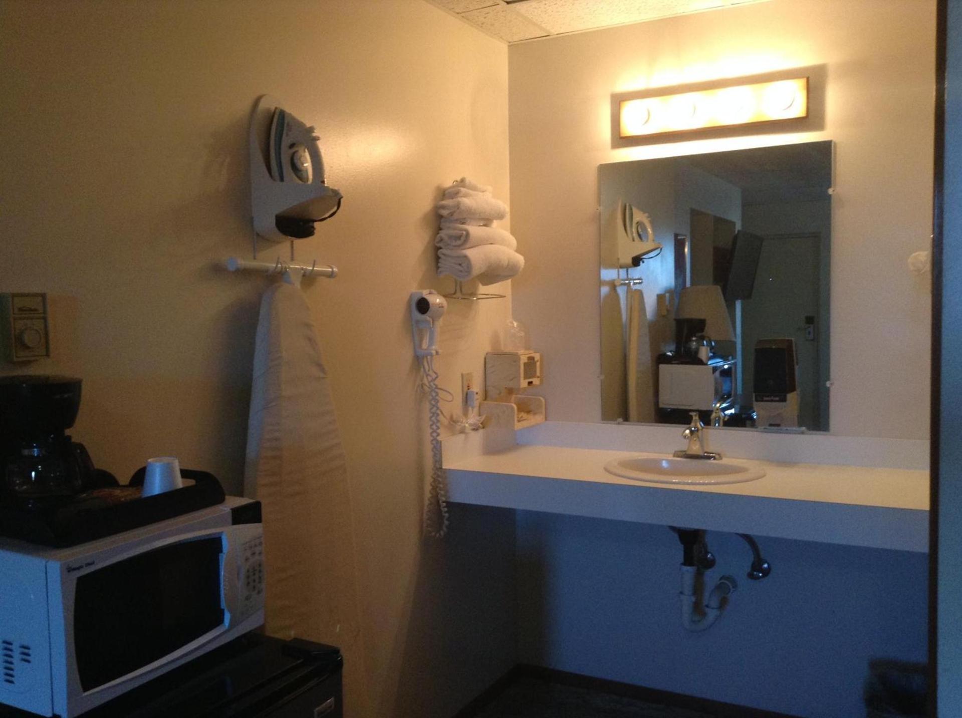 Downtown Motel photo 15