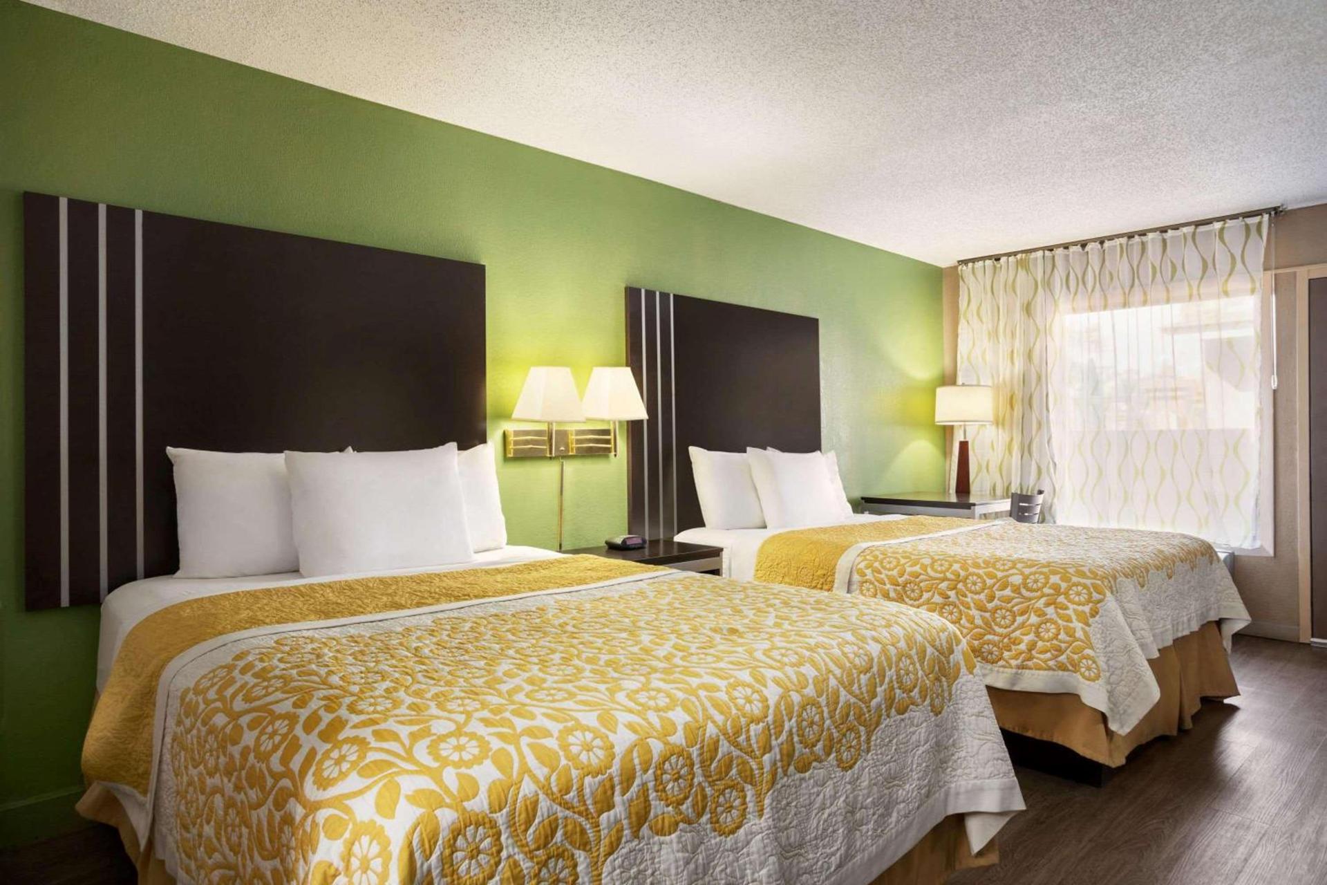 Days Inn by Wyndham Hardeeville/ I-95 State Line photo 13