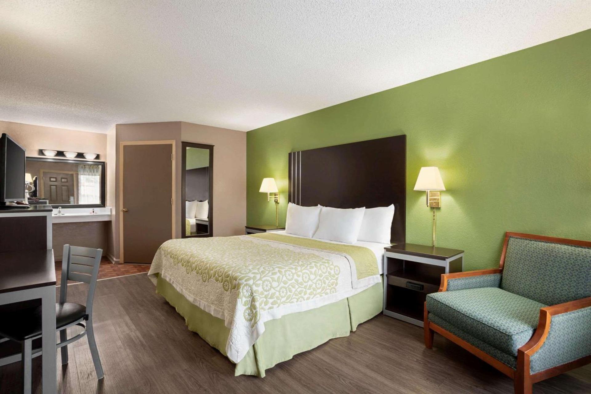 Days Inn by Wyndham Hardeeville/ I-95 State Line photo 16