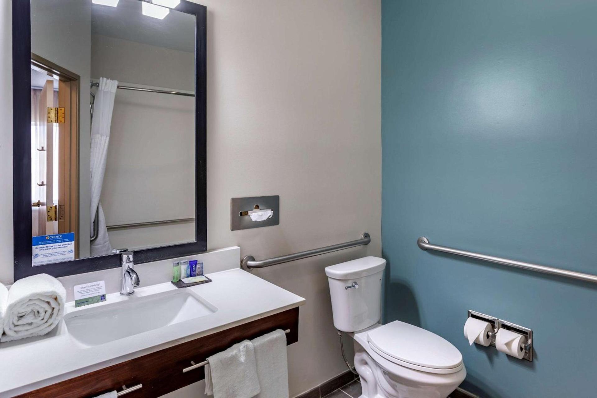 Sleep Inn & Suites Lebanon - Nashville Area photo 9