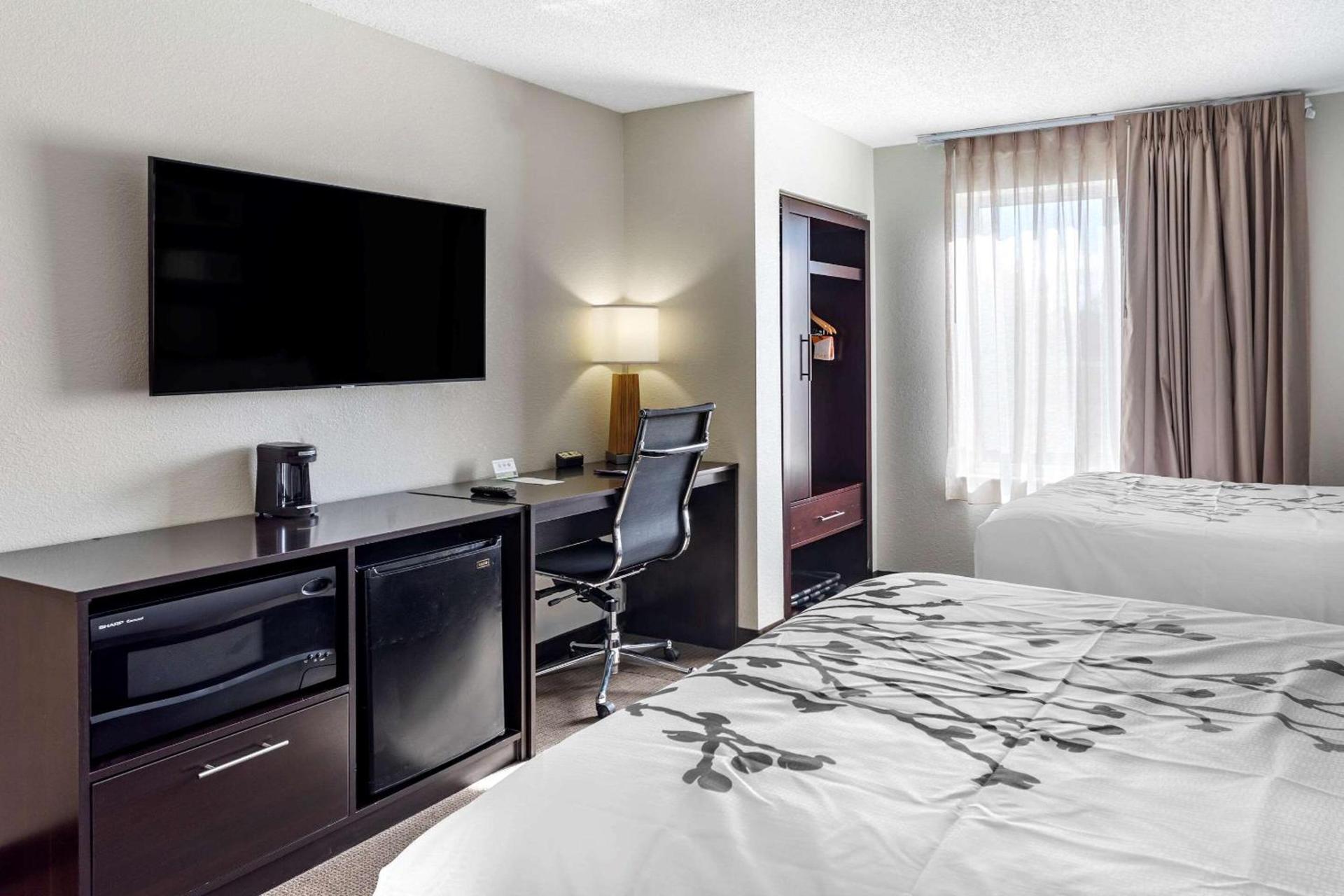 Sleep Inn & Suites Lebanon - Nashville Area photo 14