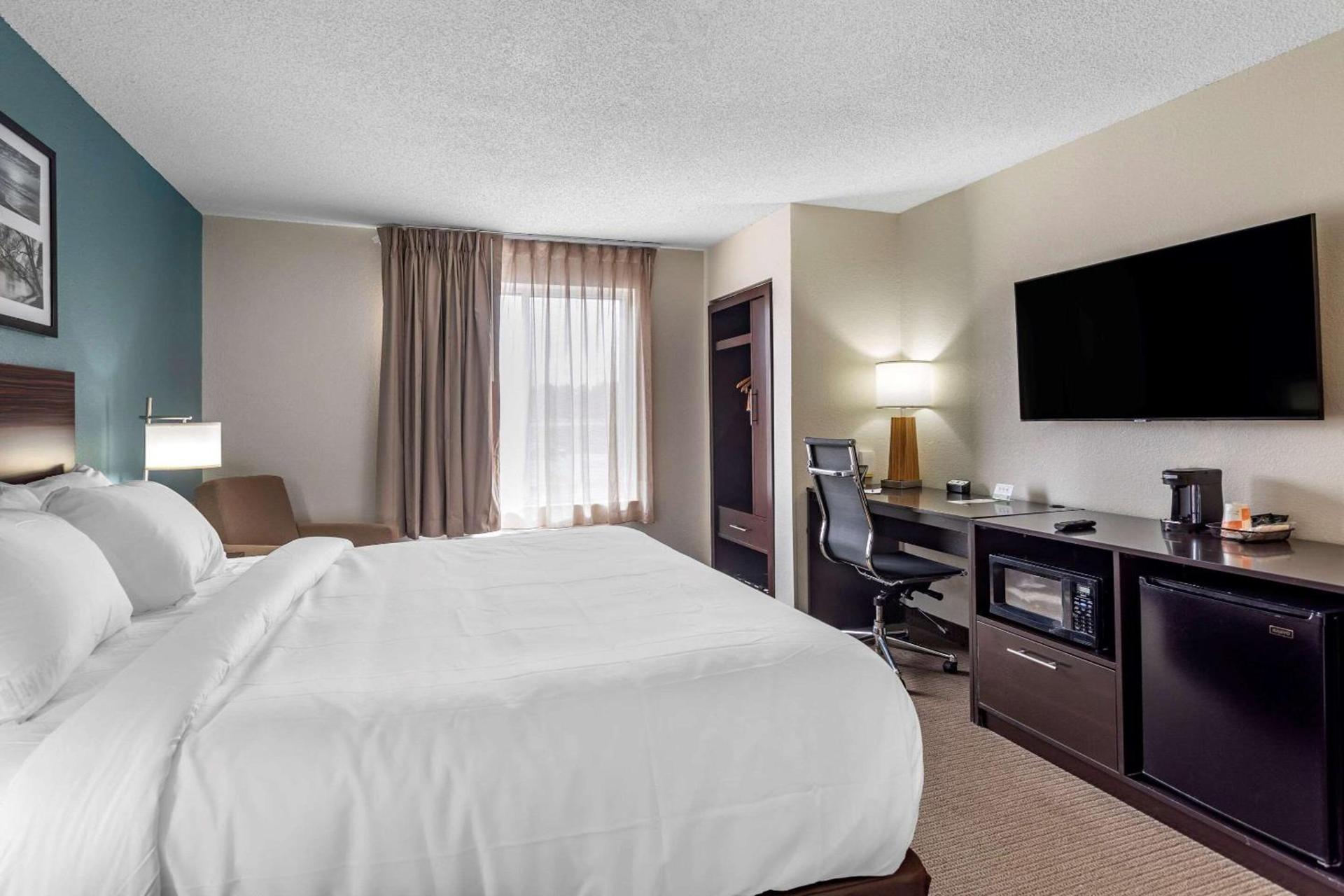 Sleep Inn & Suites Lebanon - Nashville Area photo 18