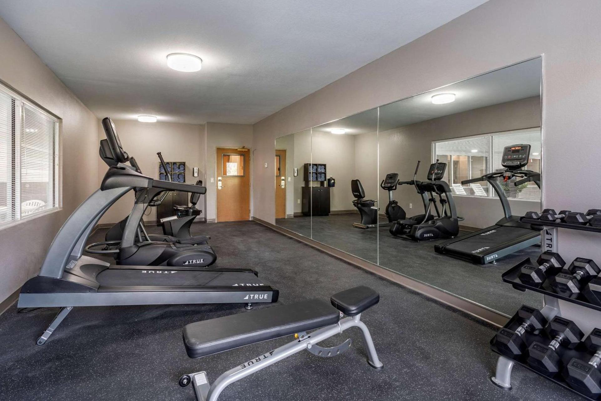 Sleep Inn & Suites Lebanon - Nashville Area photo 23