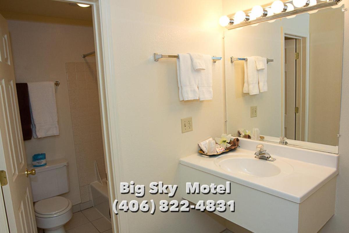 Big Sky Motel photo 11