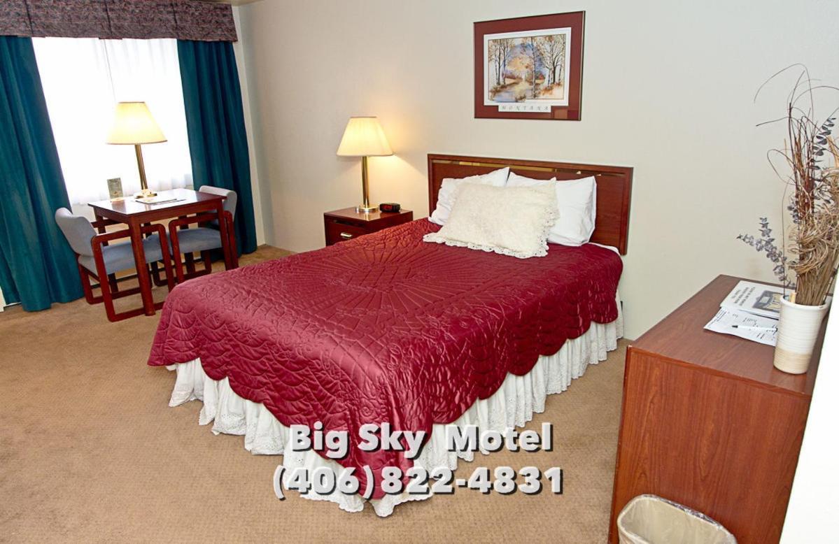Big Sky Motel photo 10