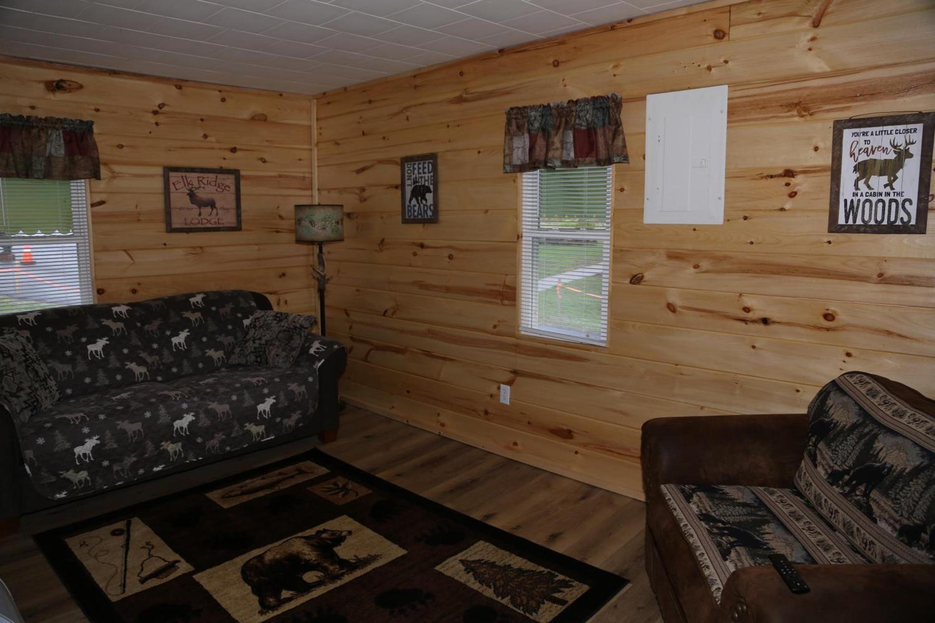 Rowe's Adirondack Cabins of Schroon Lake photo 22