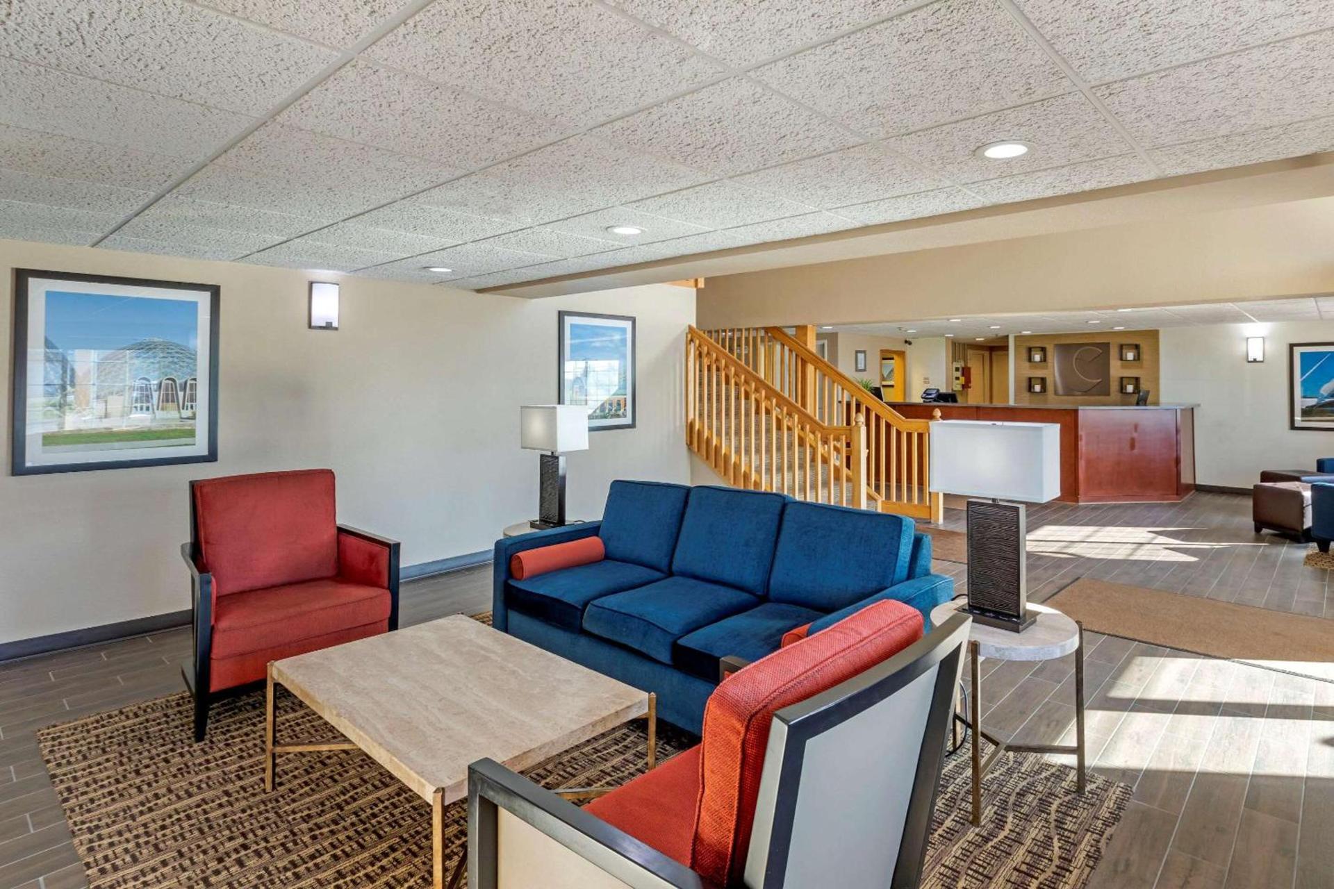 Comfort Inn & Suites Jackson - West Bend photo 5