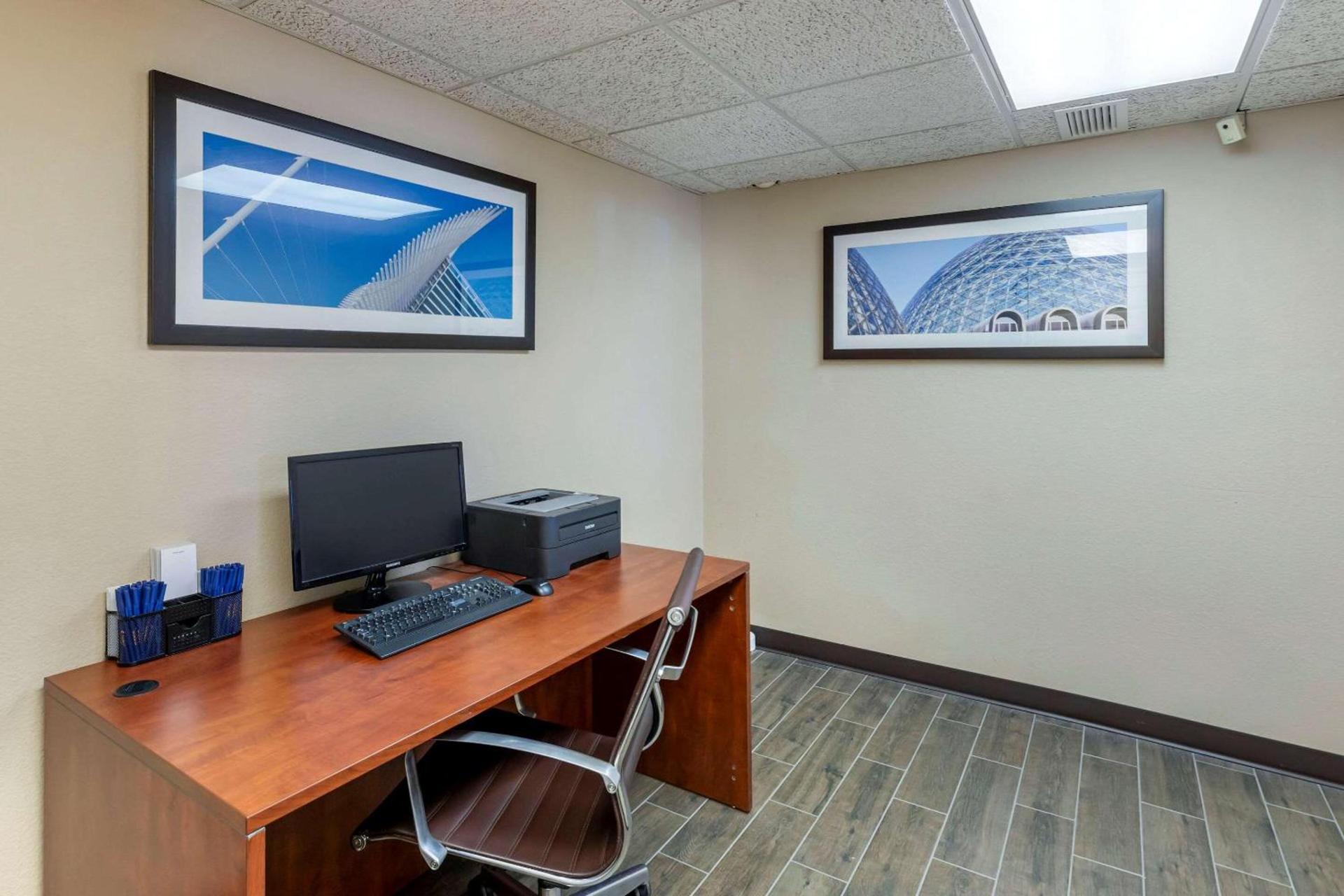 Comfort Inn & Suites Jackson - West Bend photo 29