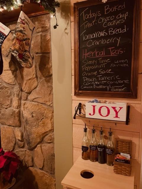 The Snowed Inn photo 27