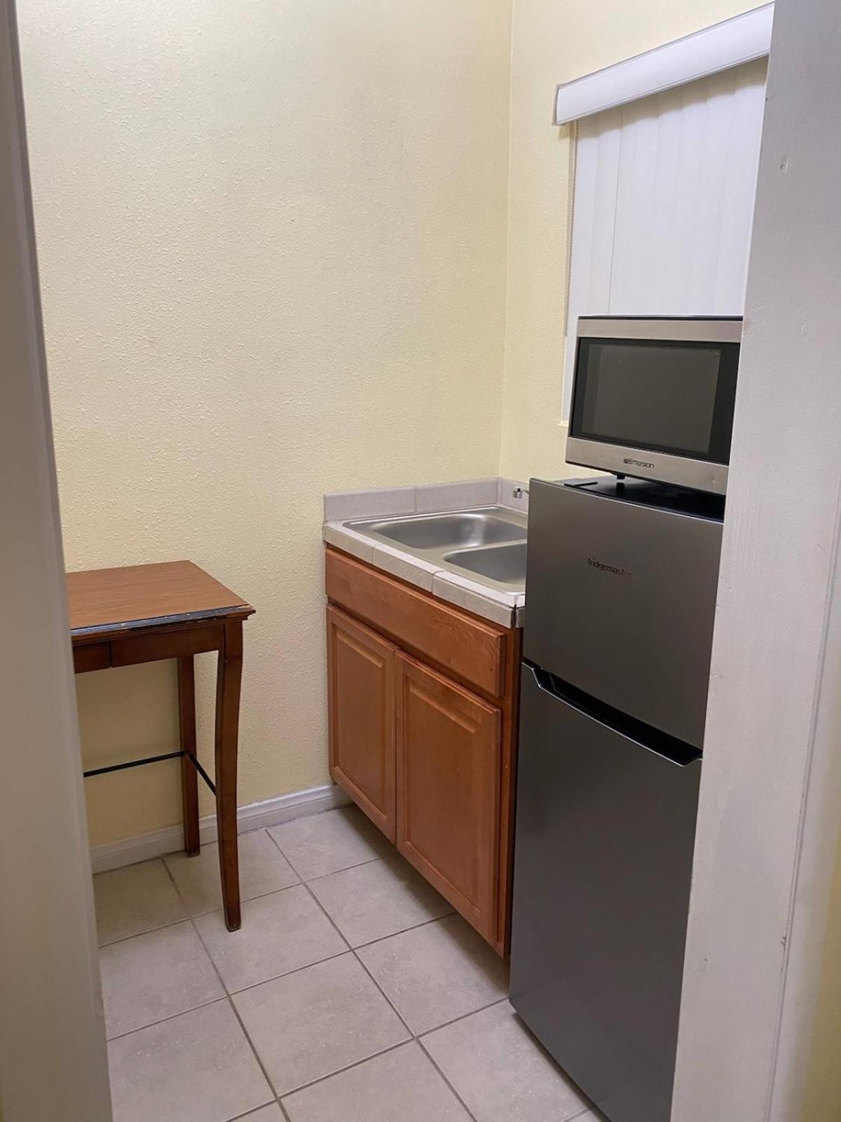 Europa Inn & Suites photo 12