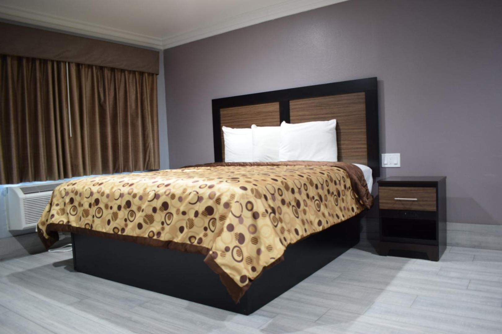 Willow Tree Inn & Suites photo 3