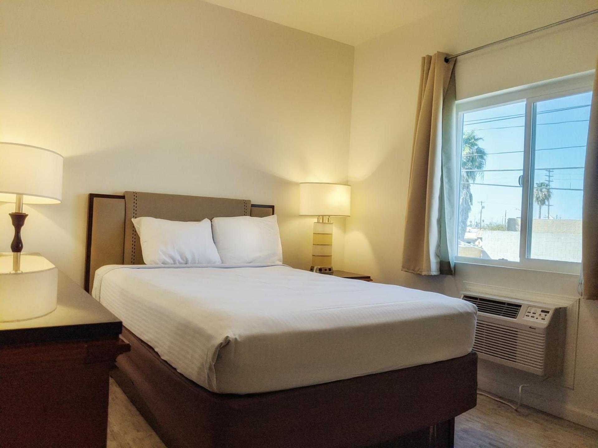 Anchor Pointe Inn photo 63