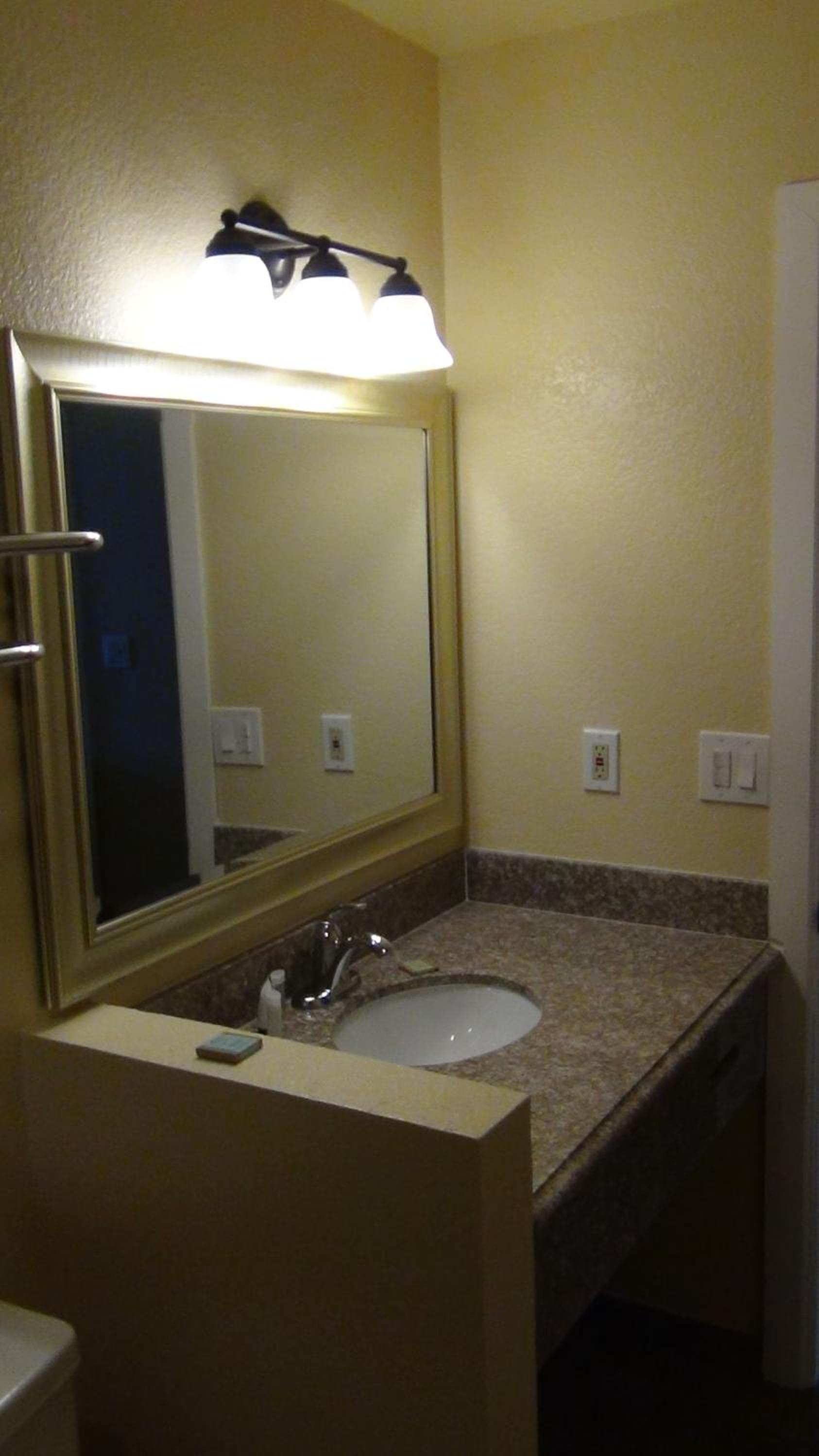 Travelodge by Wyndham San Diego SeaWorld photo 8