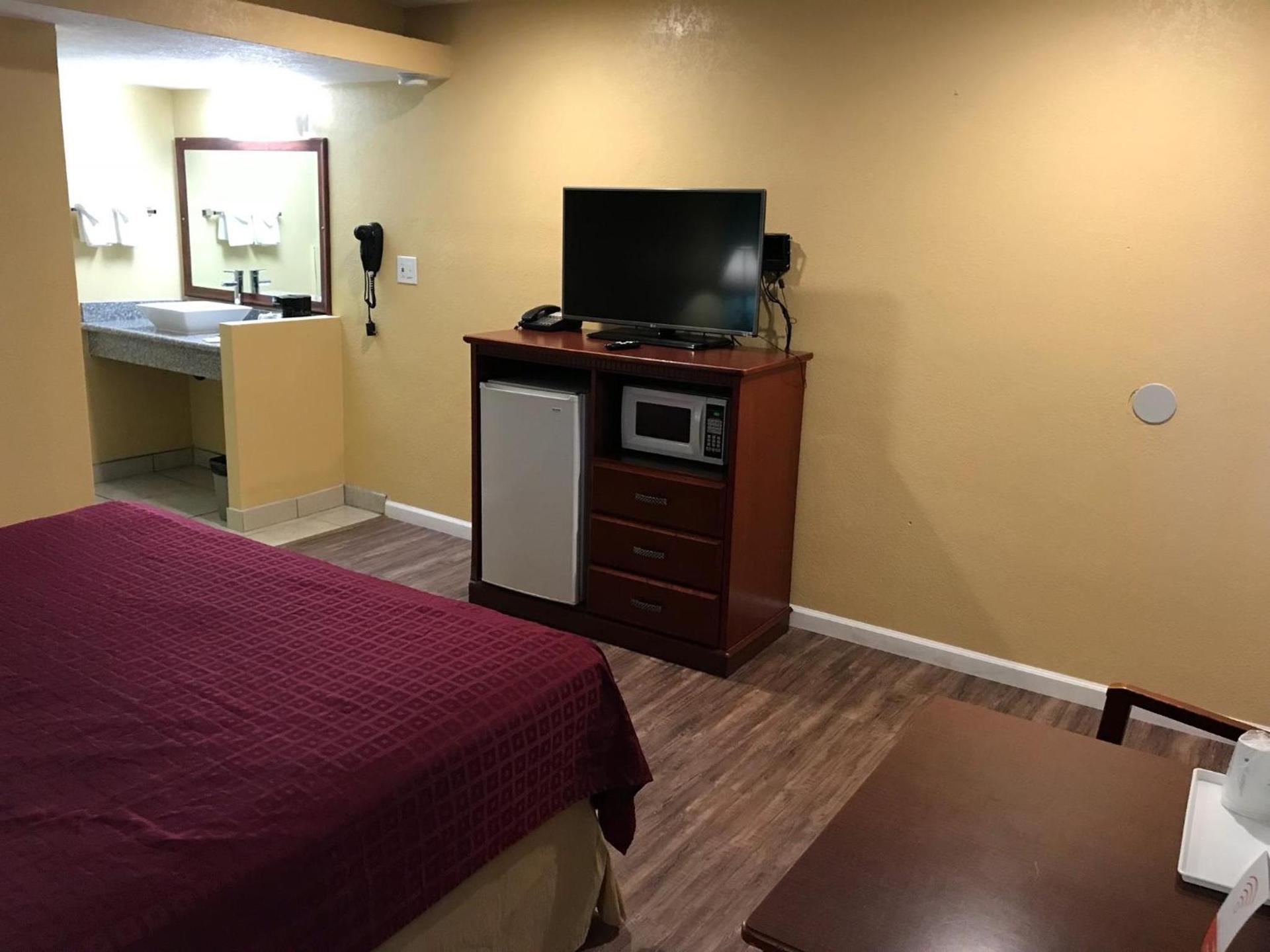 Travelodge by Wyndham San Diego SeaWorld photo 29