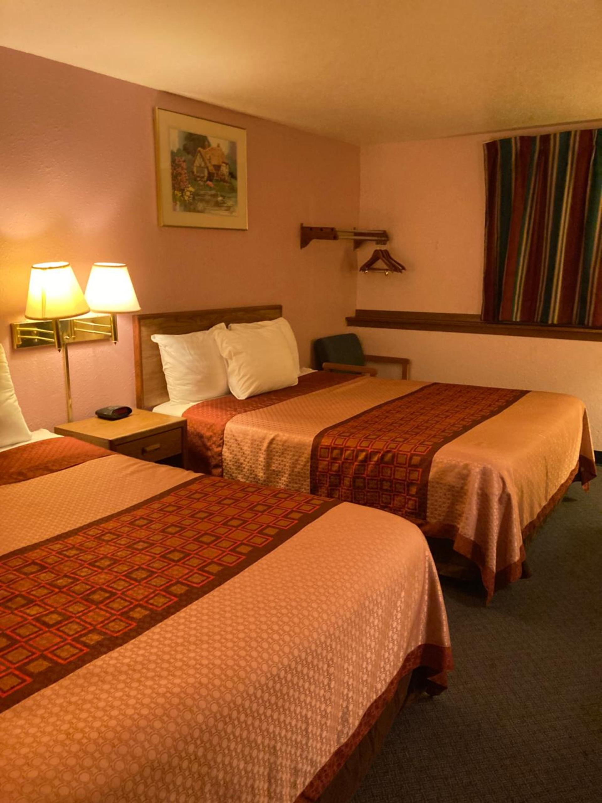 Executive Inn photo 19