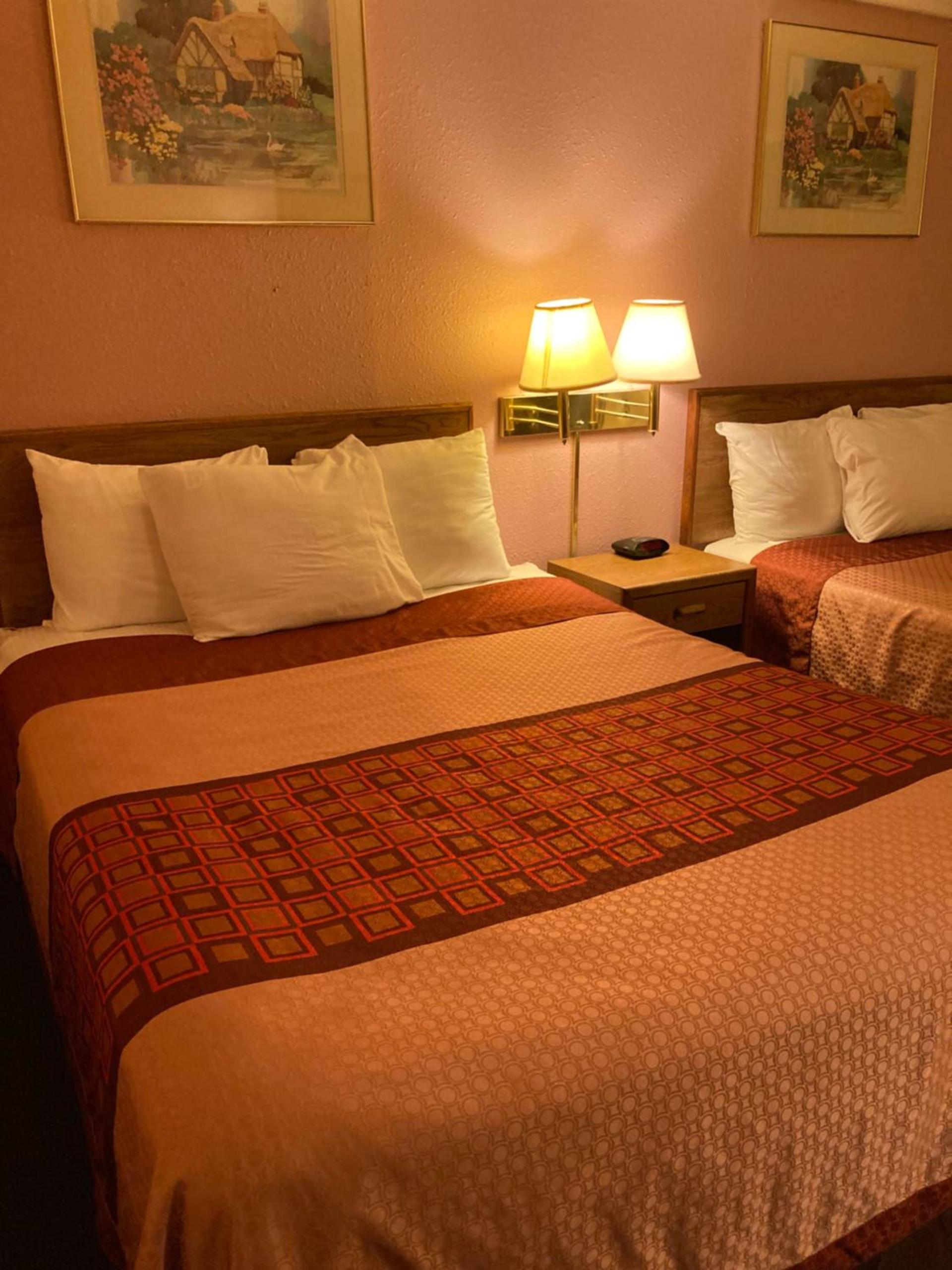Executive Inn photo 16