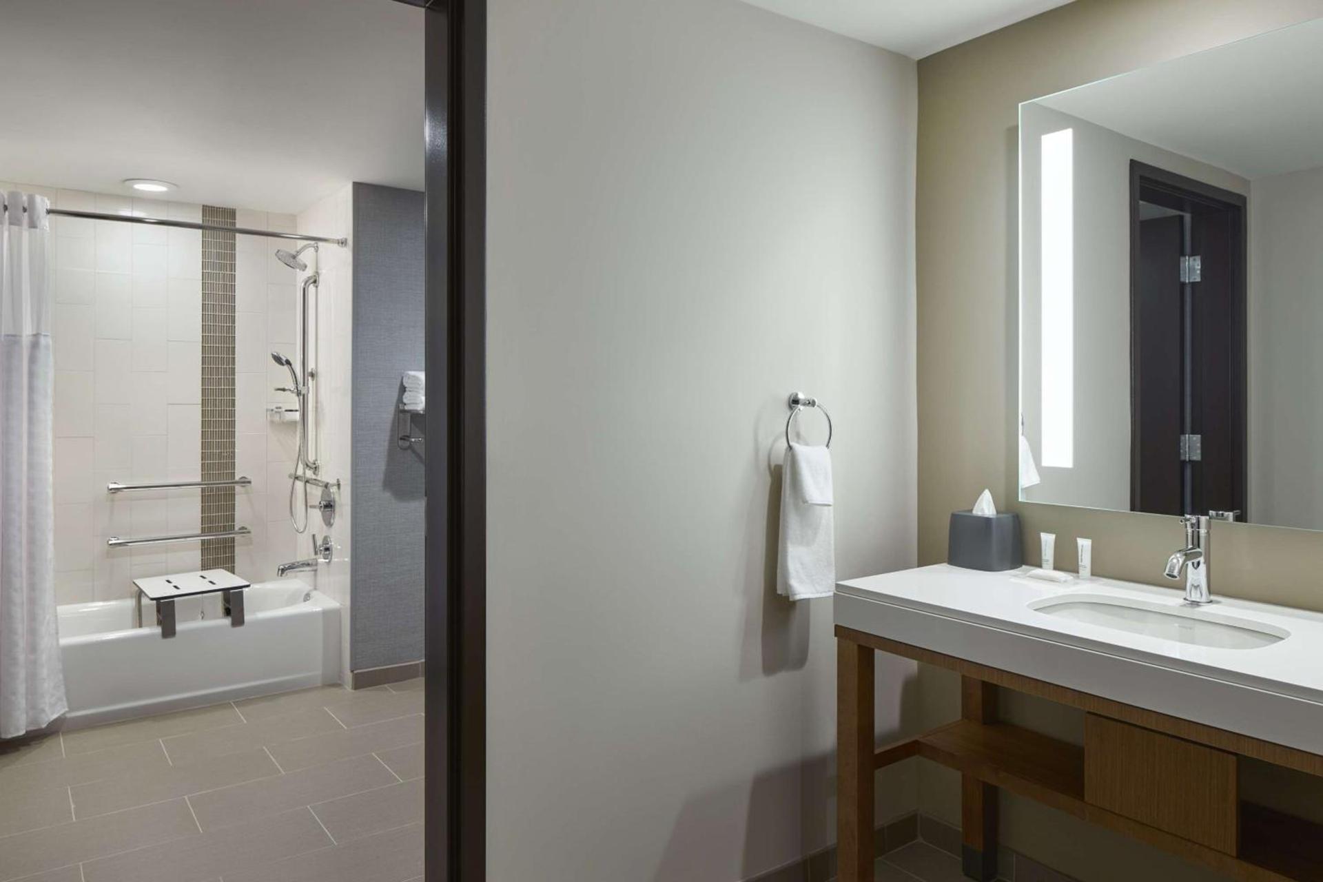 Hyatt Place Evansville photo 18