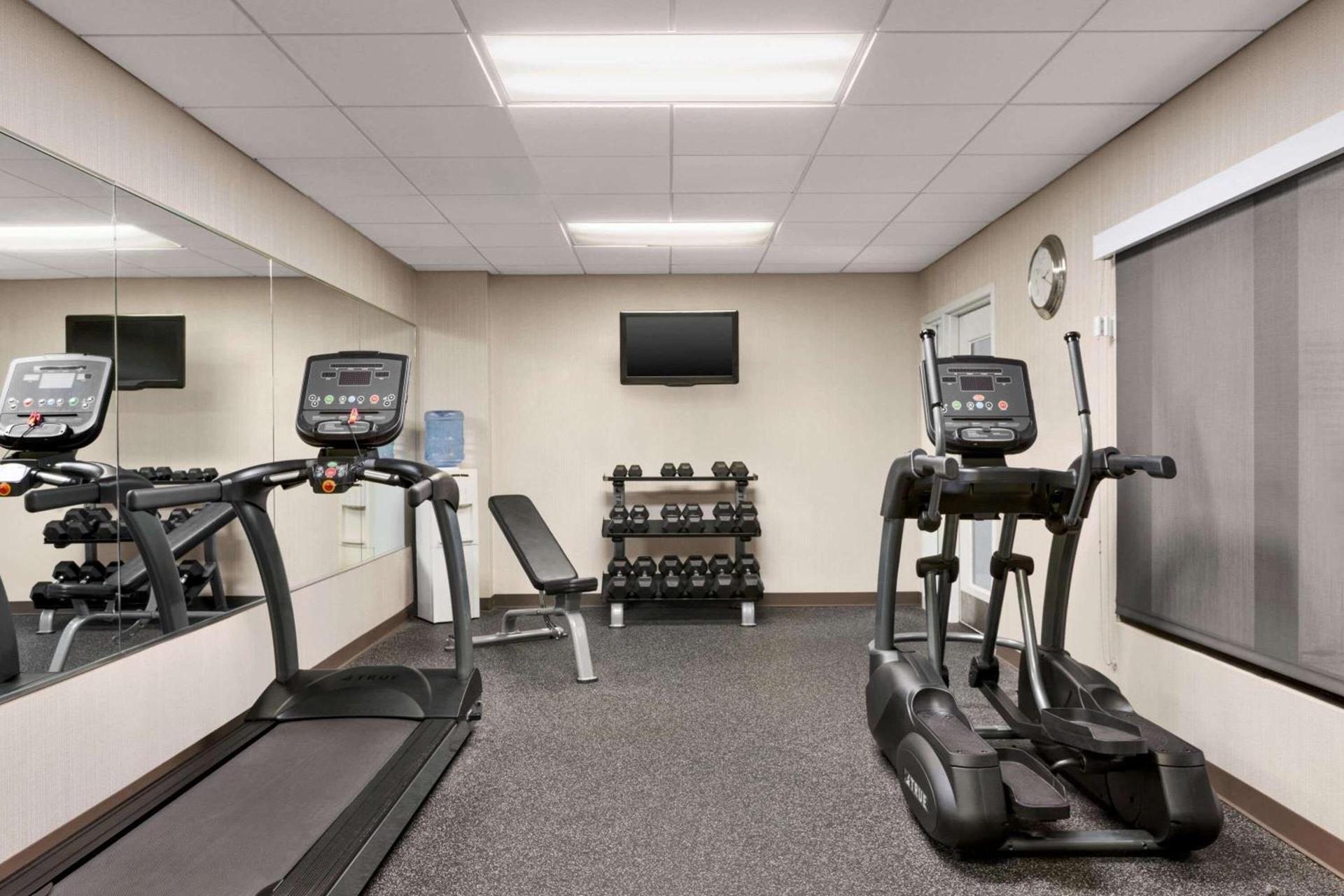 Wingate by Wyndham Bridgeport Clarksburg photo 11