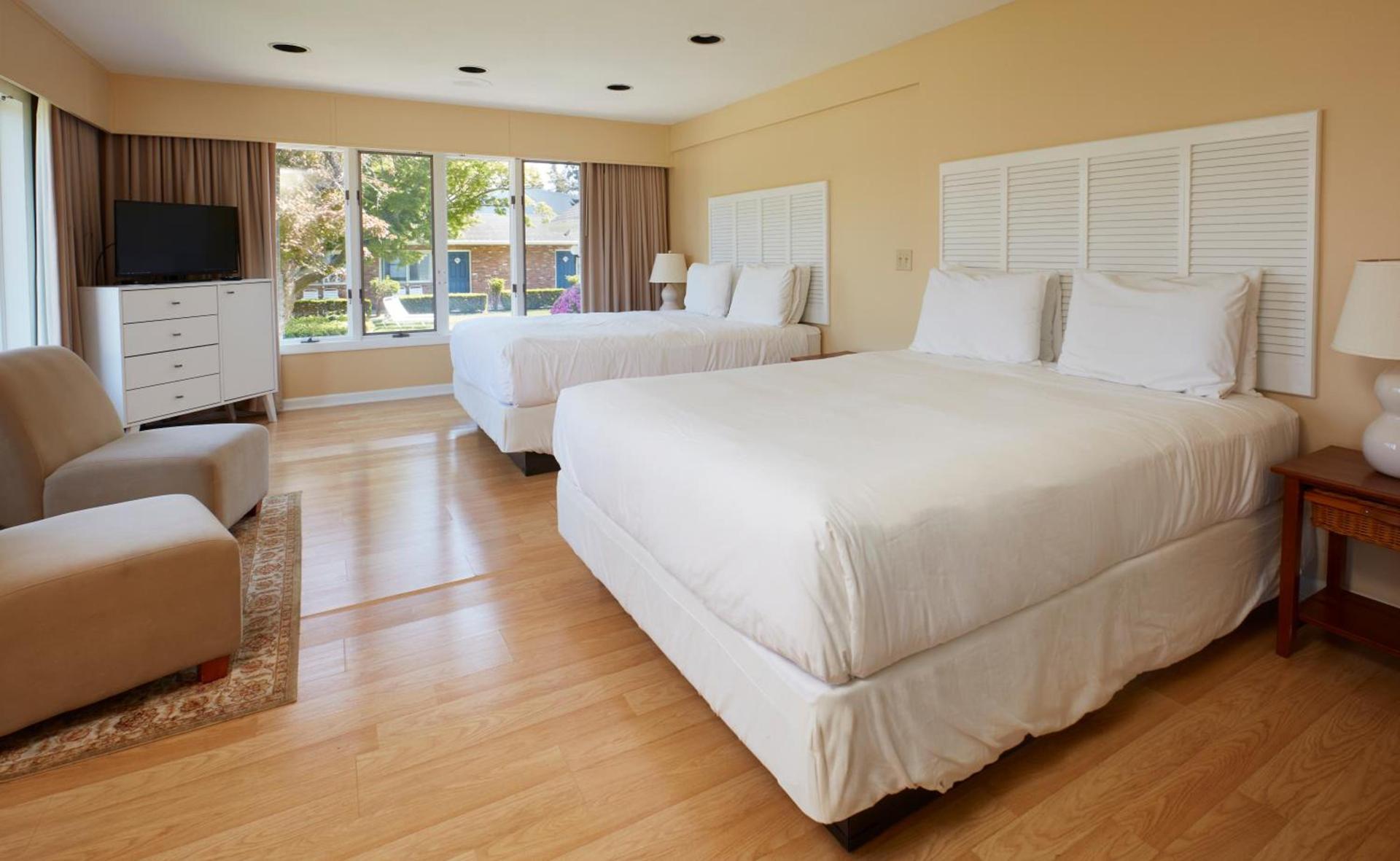 Breezeway Boutique Hotel photo 62