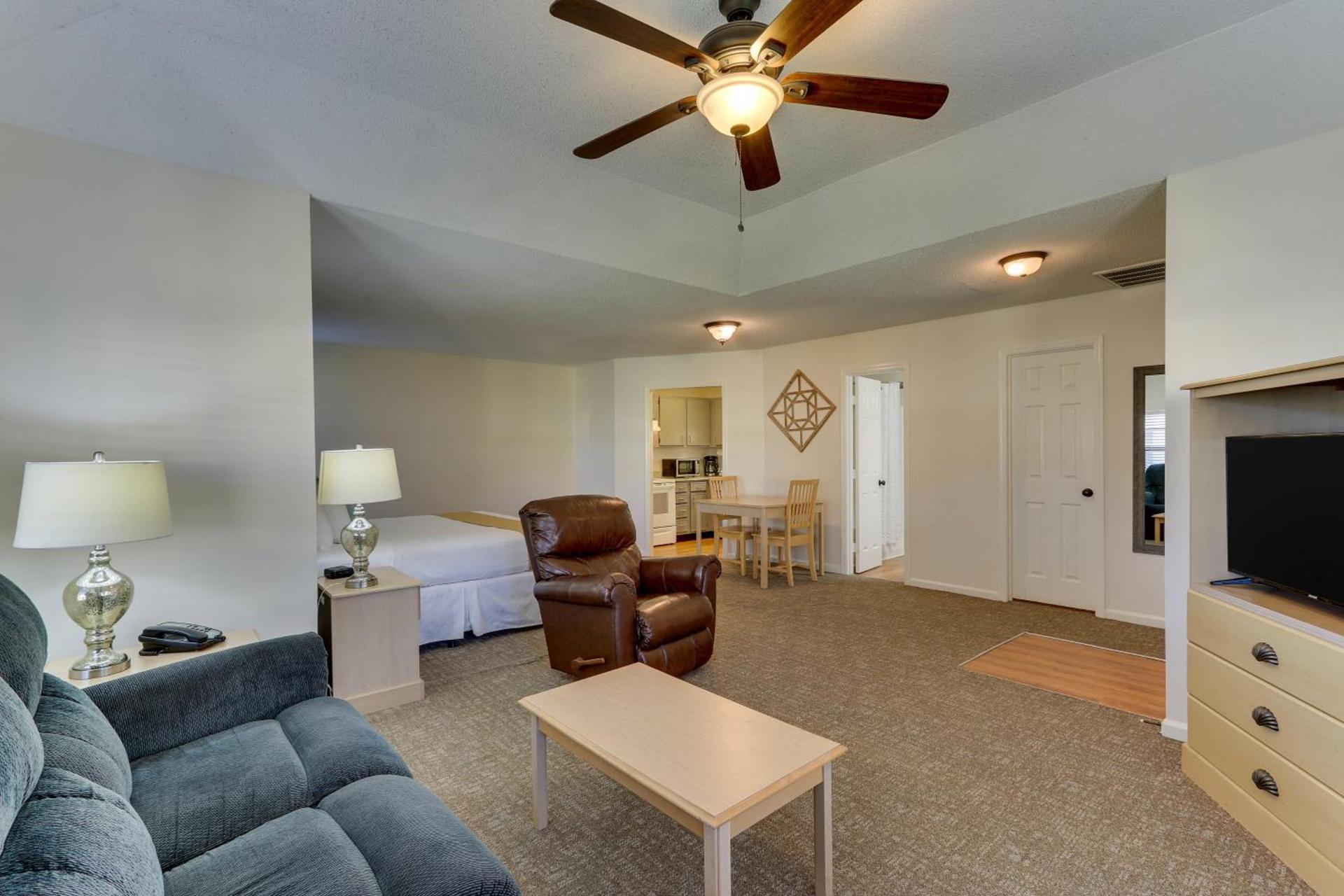 Mariners Suites - Kingsland photo 16